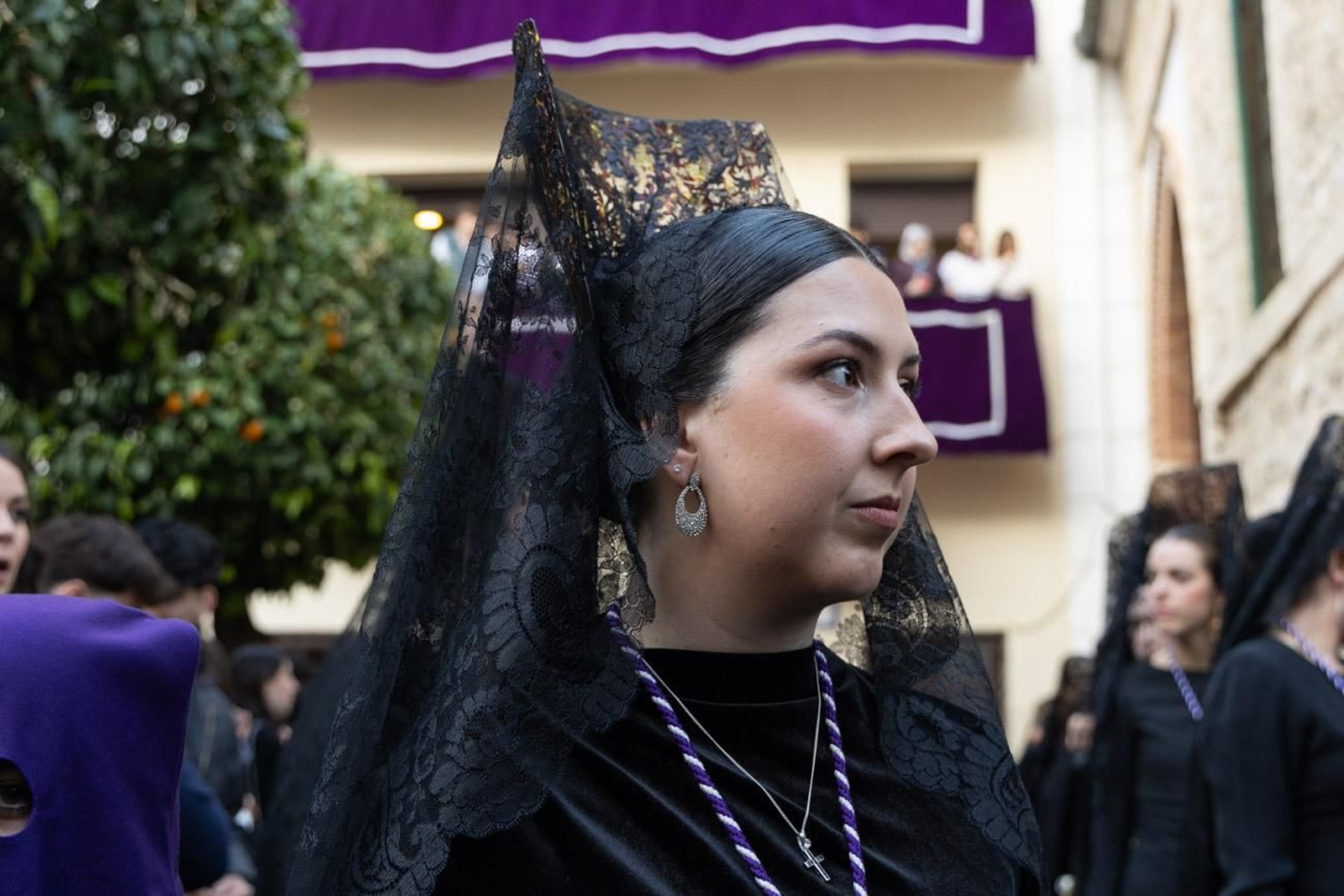 Las cofradías de la Vera Cruz, Expiración y Gran Poder lucen sus cortejos en la calle