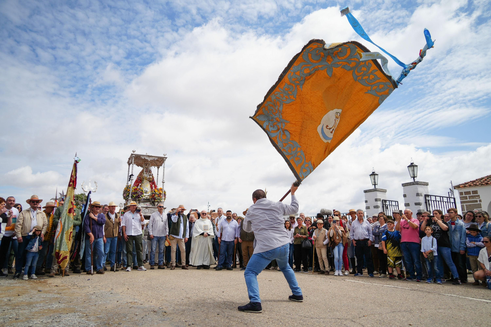 Las imágenes de la romería de la Virgen de Luna del Lunes de Pentecostés en Villanueva de Córdoba