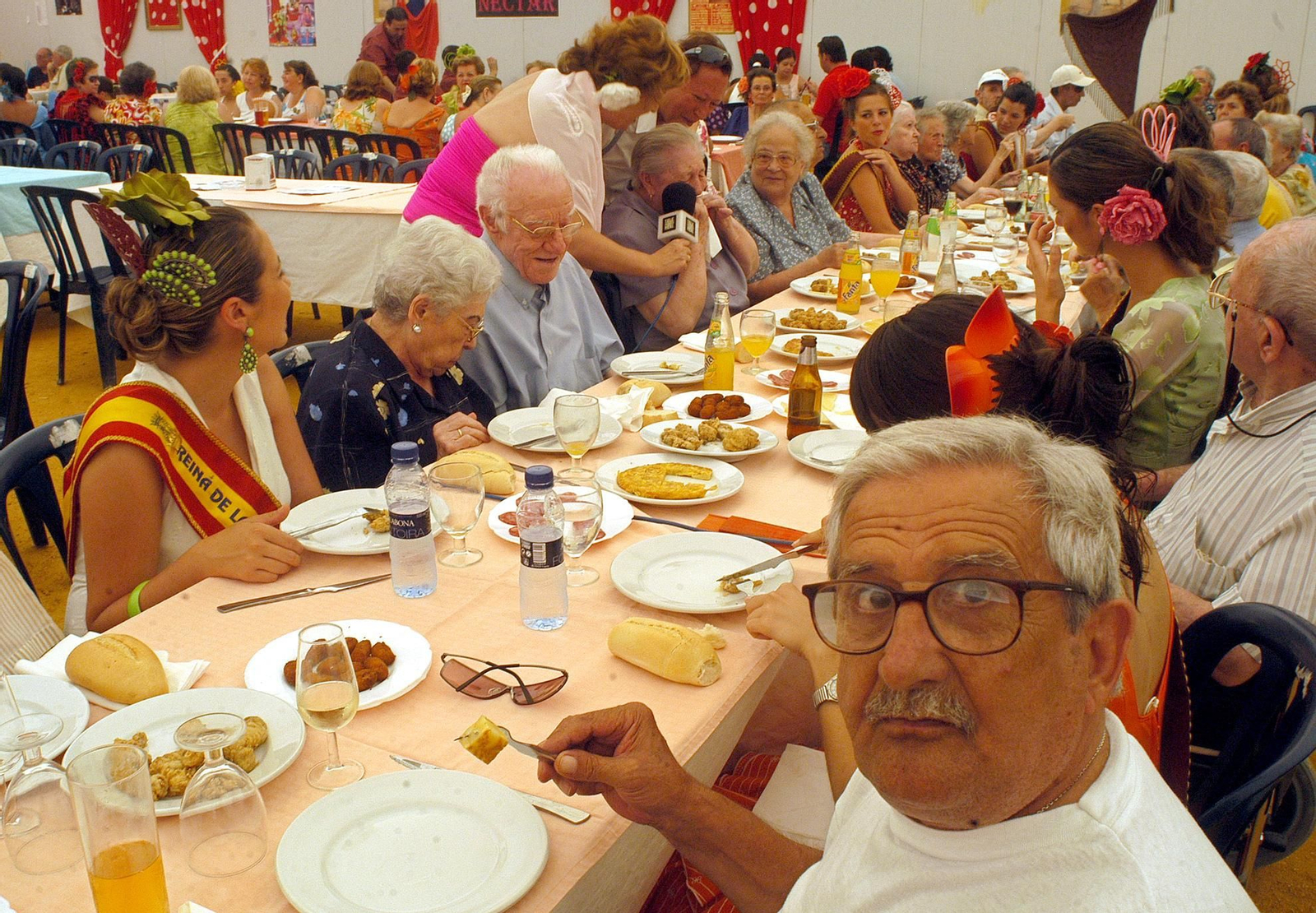 2005. Los mayores de Vedruna en la caseta de la Peña 5x5