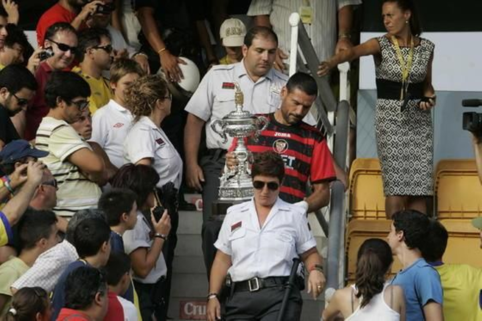 El Sevilla consiguió imponerse por tres goles a dos y cierra así la época de pruebas antes de enfrentarse al Barça.

Foto: Jesús Marín