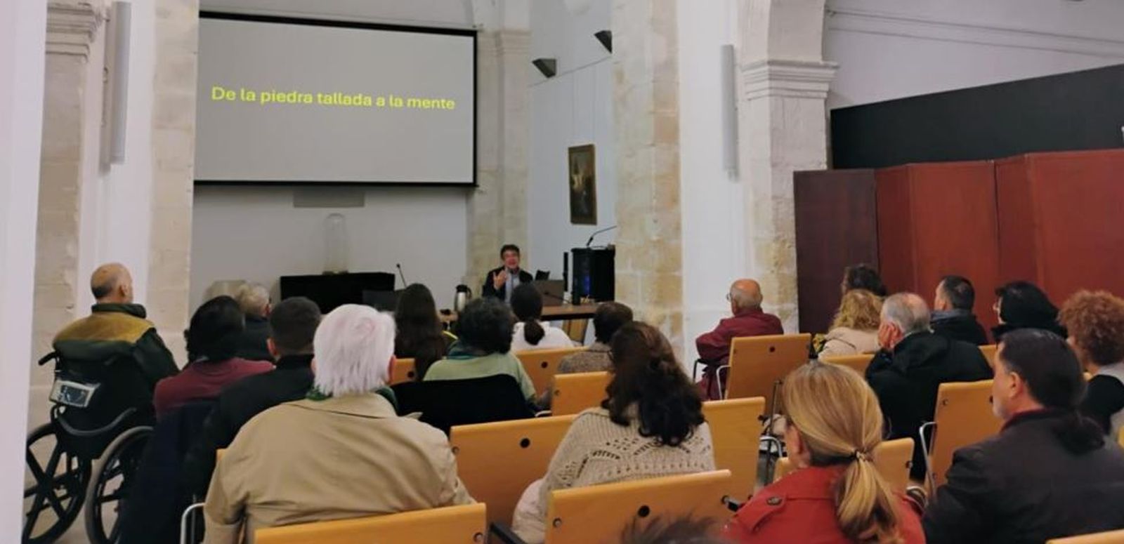 Una imagen de la última tertulia del Aula Menesteo.