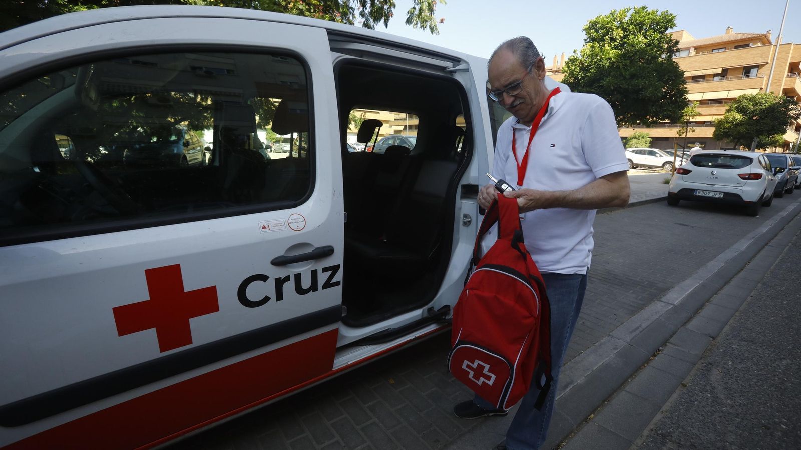 Miguel llegando al voluntariado