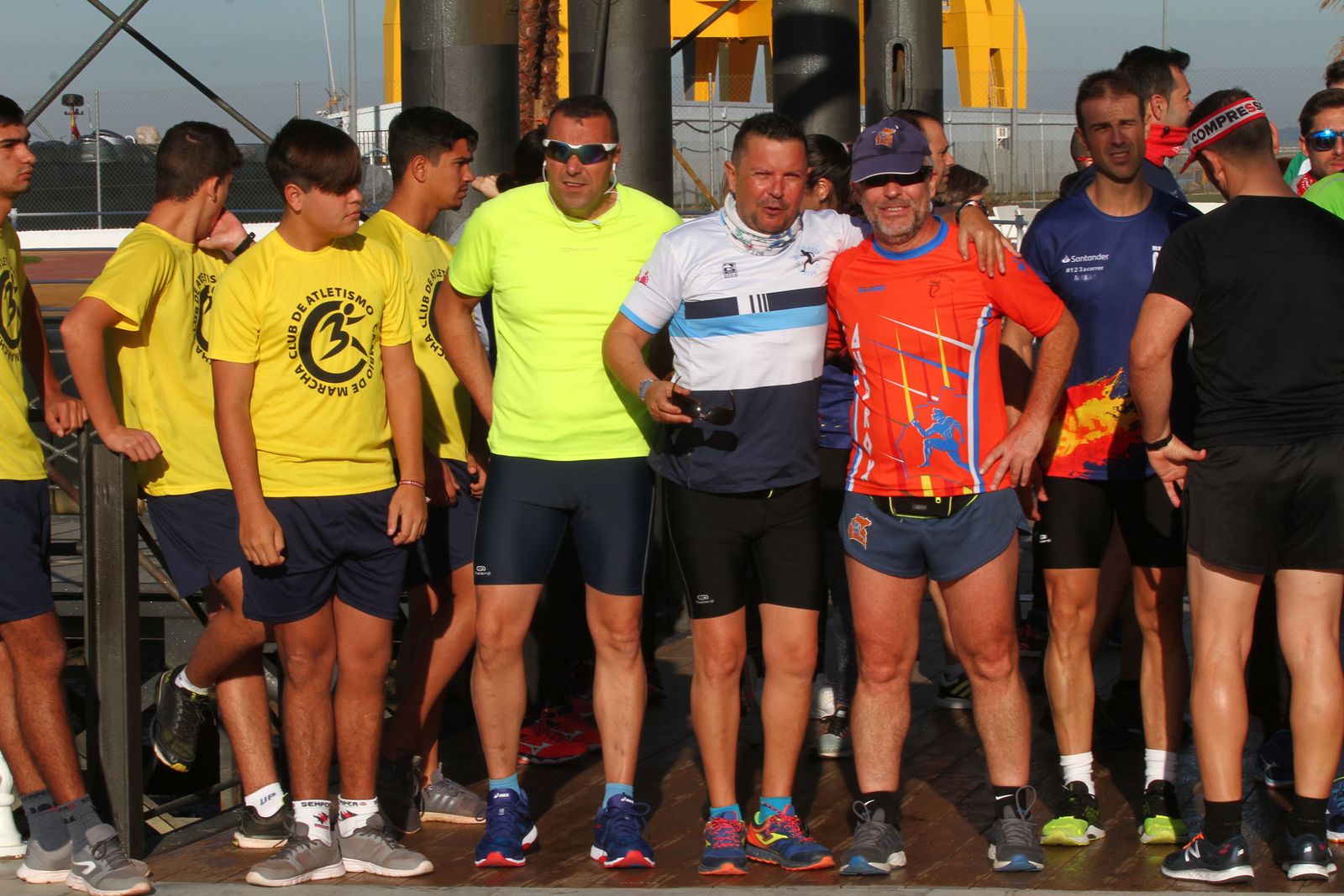 Cientos de personas rinden homenaje a Laura Luelmo en una carrera en Huelva.