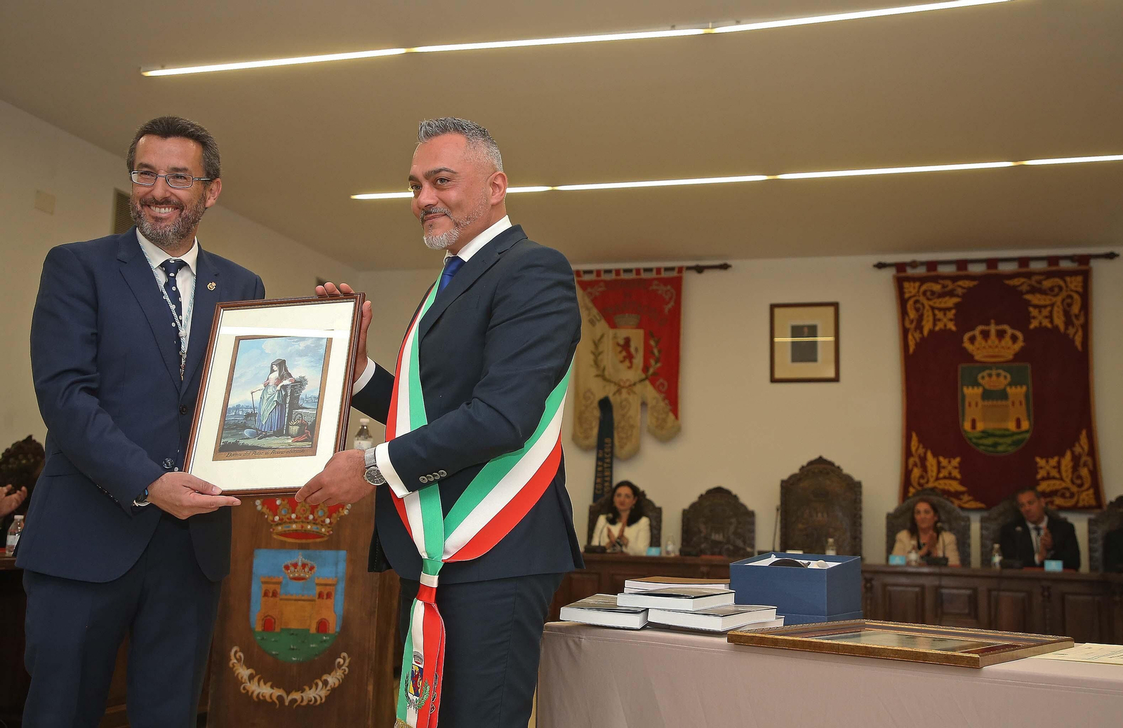 Fotos del acto de hermanamiento de La Línea con Buonabitacolo