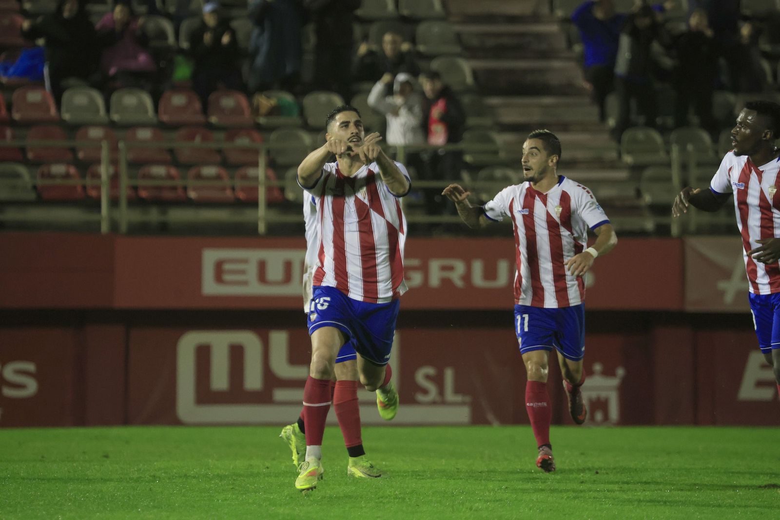 Las mejores fotos del Algeciras - Sevilla Atlético de Primera Federación