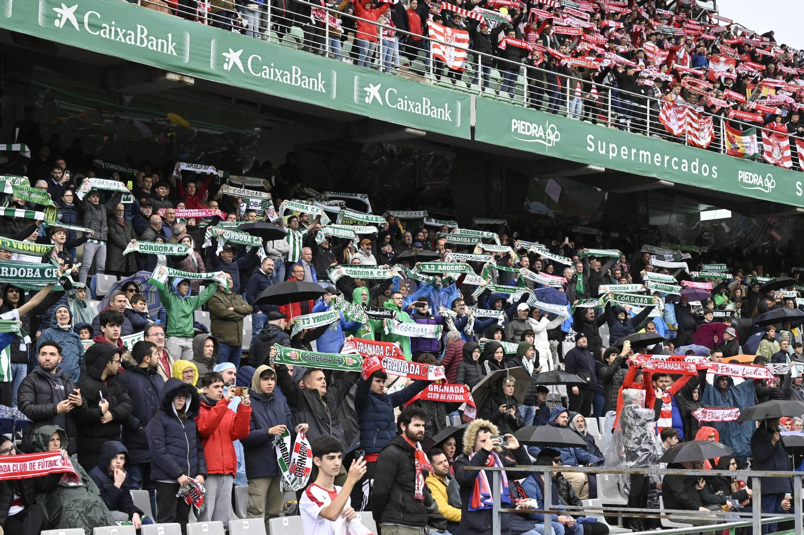 El imponente ambiente de El Arcángel para el Córdoba CF - Granada