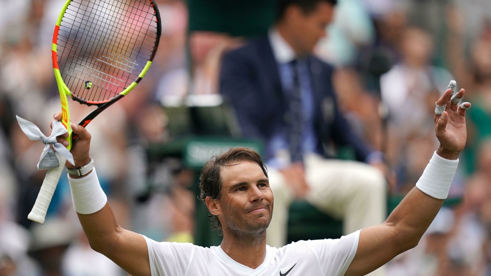 Rafa Nadal celebra su victoria ante Tsonga en Wimbledon.