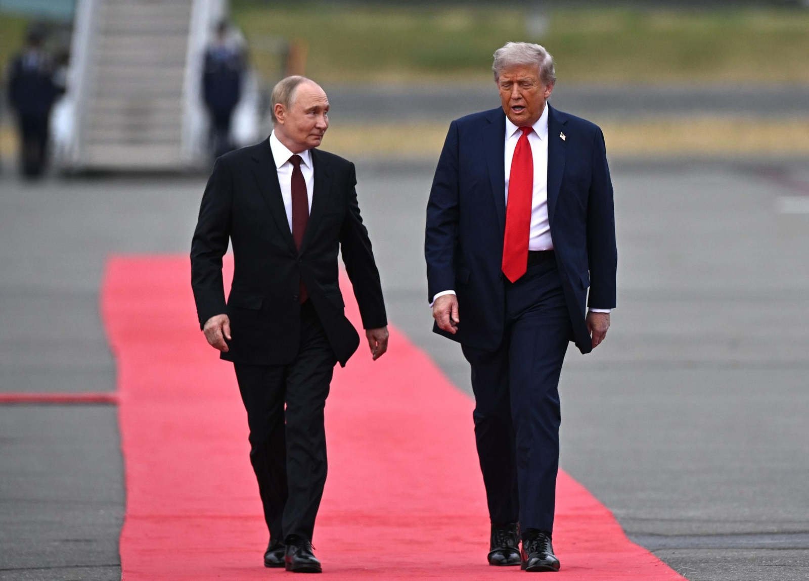Las imágenes de la reunión de Trump con Putin en Alaska