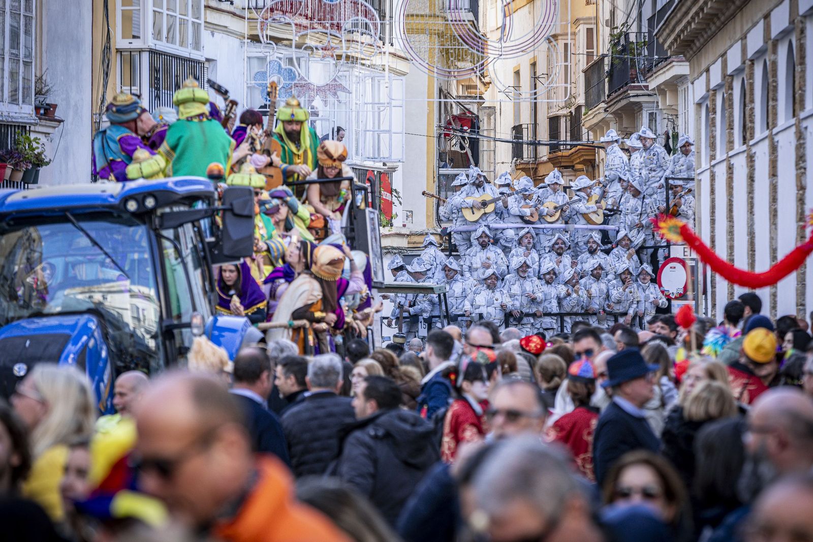 Las mejores imágenes del lunes de Carnaval de Cádiz 2026