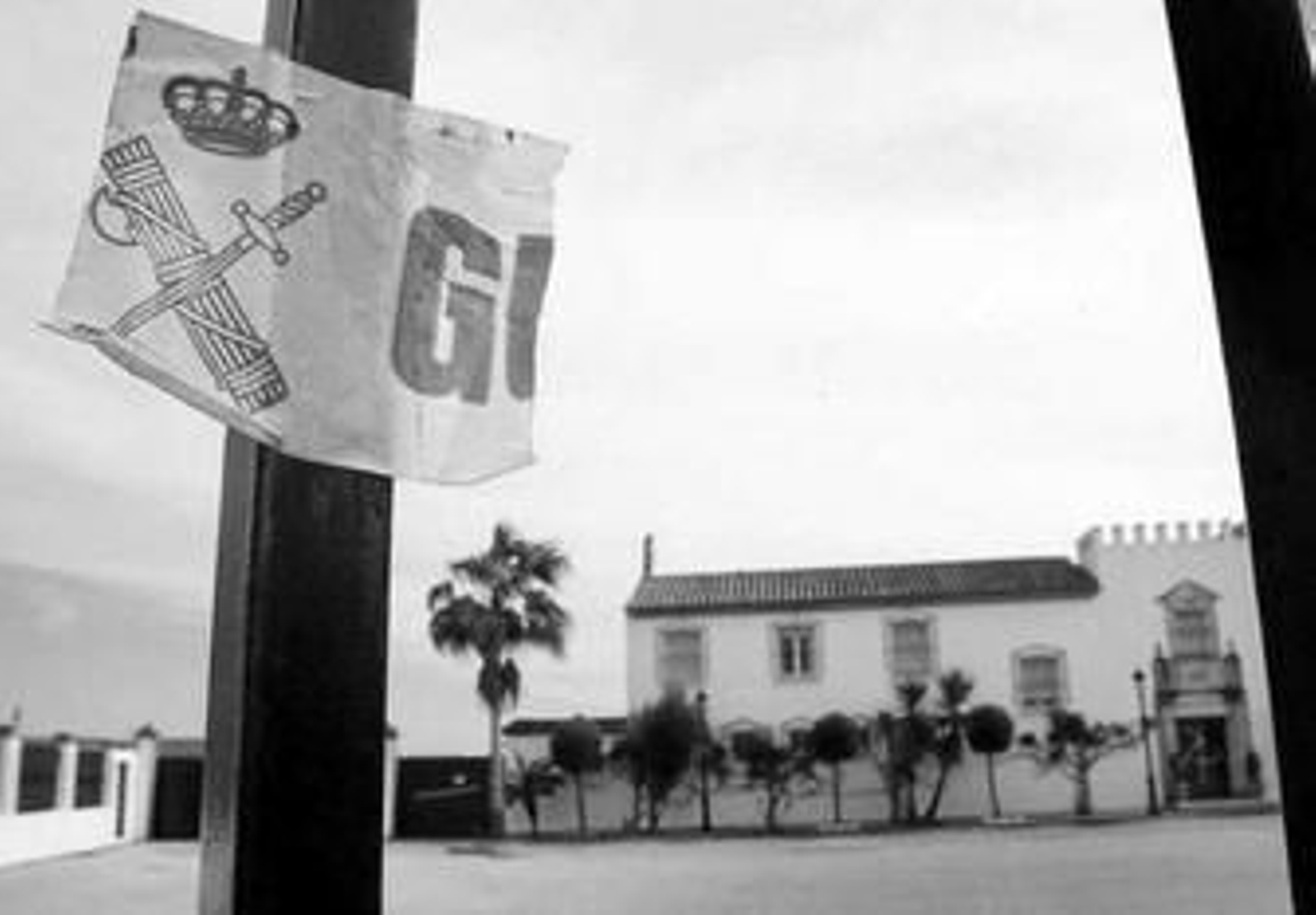 Valla de acceso al club La Hacienda, en El Puerto.