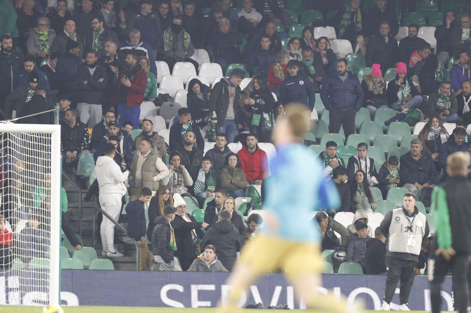Búscate en las fotos del Betis-Barcelona