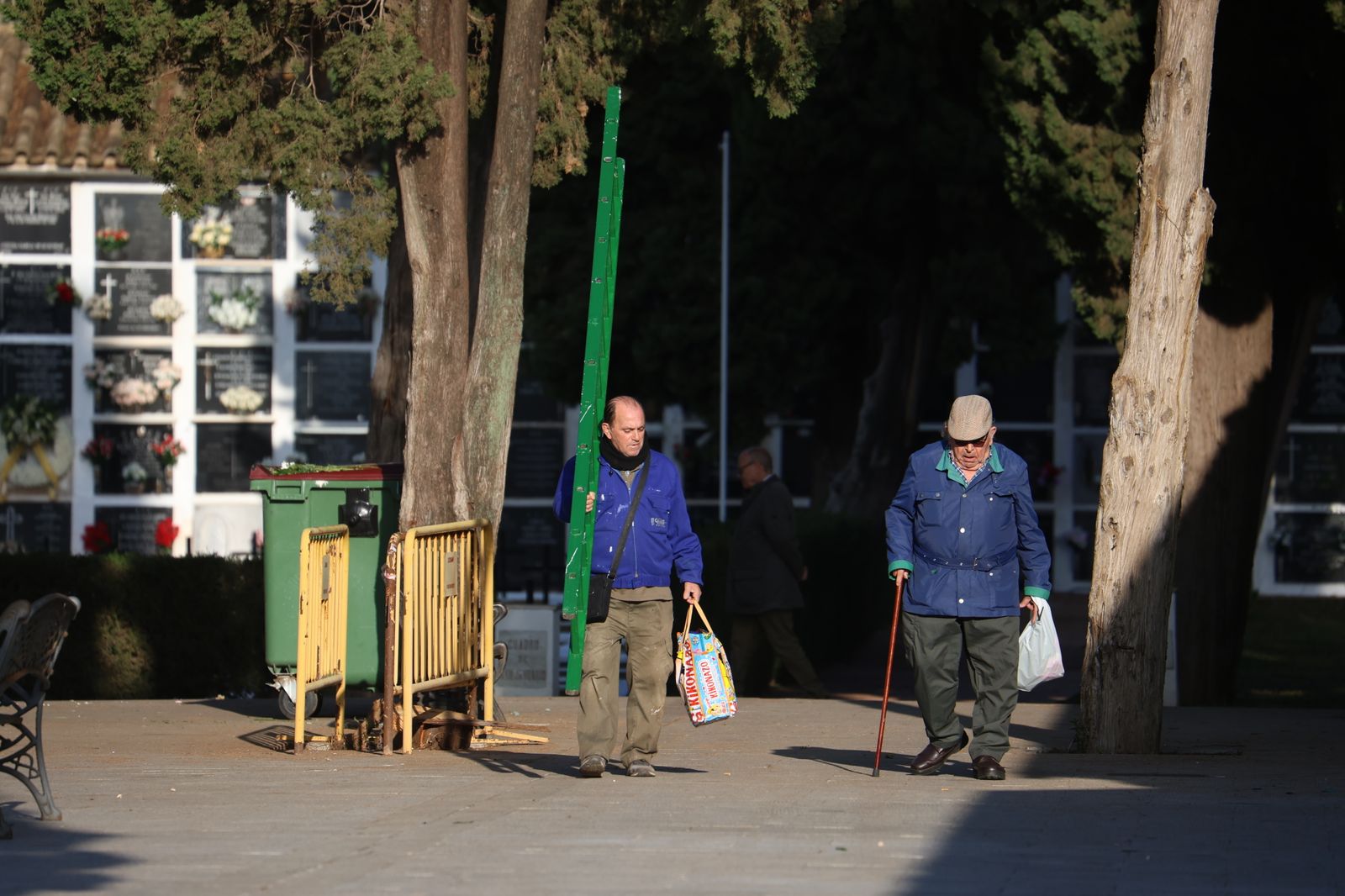 Las imágenes del día de Todos los Santos en el cementerio de San Rafael de Córdoba