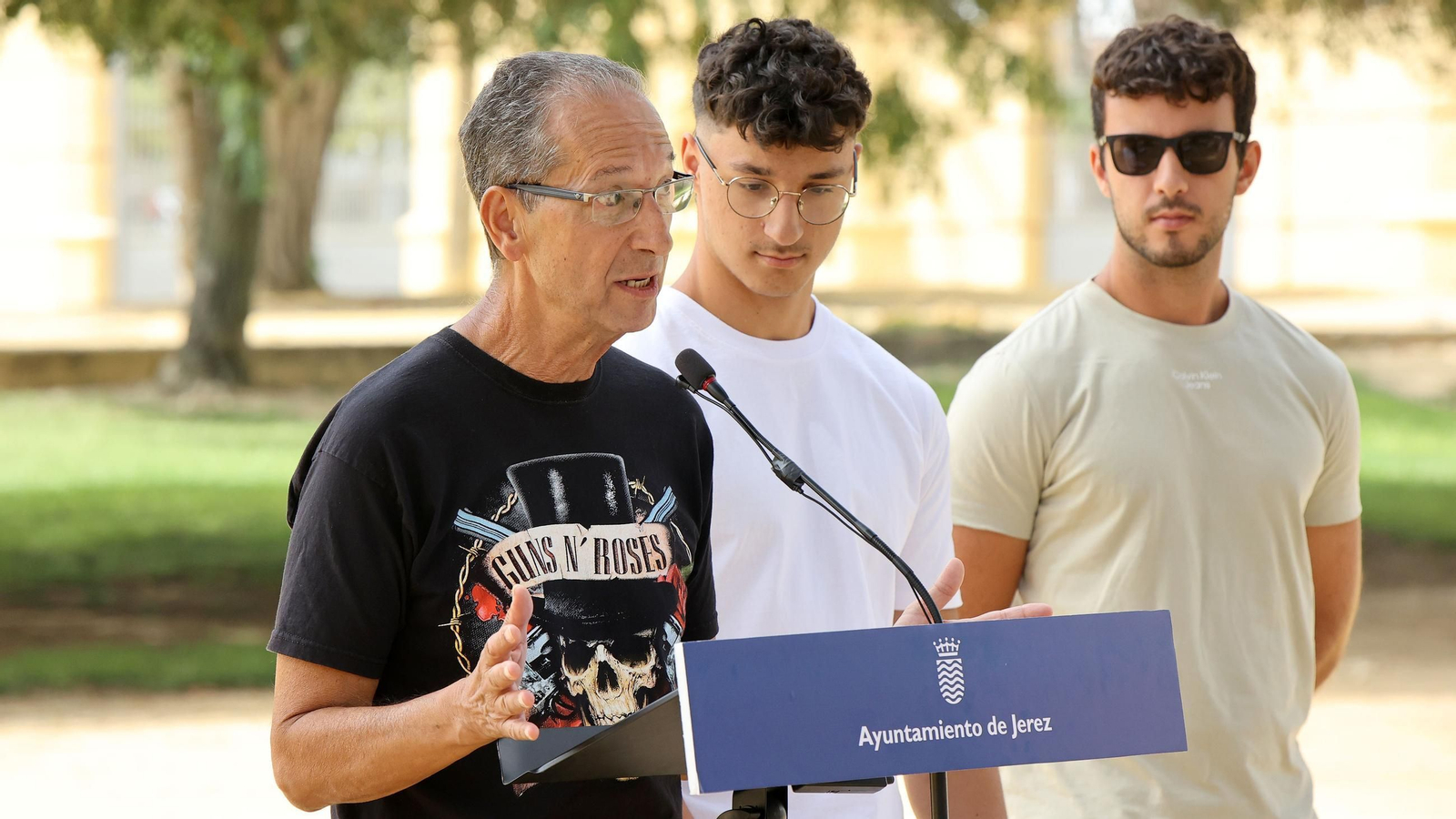 Imágenes del homenaje a Shakespeare en el monumento del parque González Hontoria de Jerez