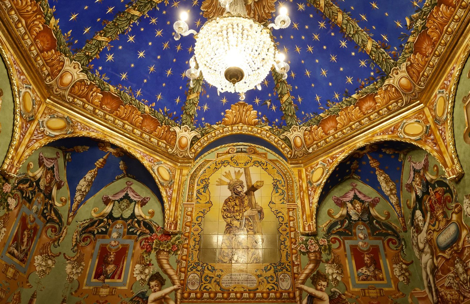 Decoración pictórica de la antesala del camarín de la Virgen de la Esperanza