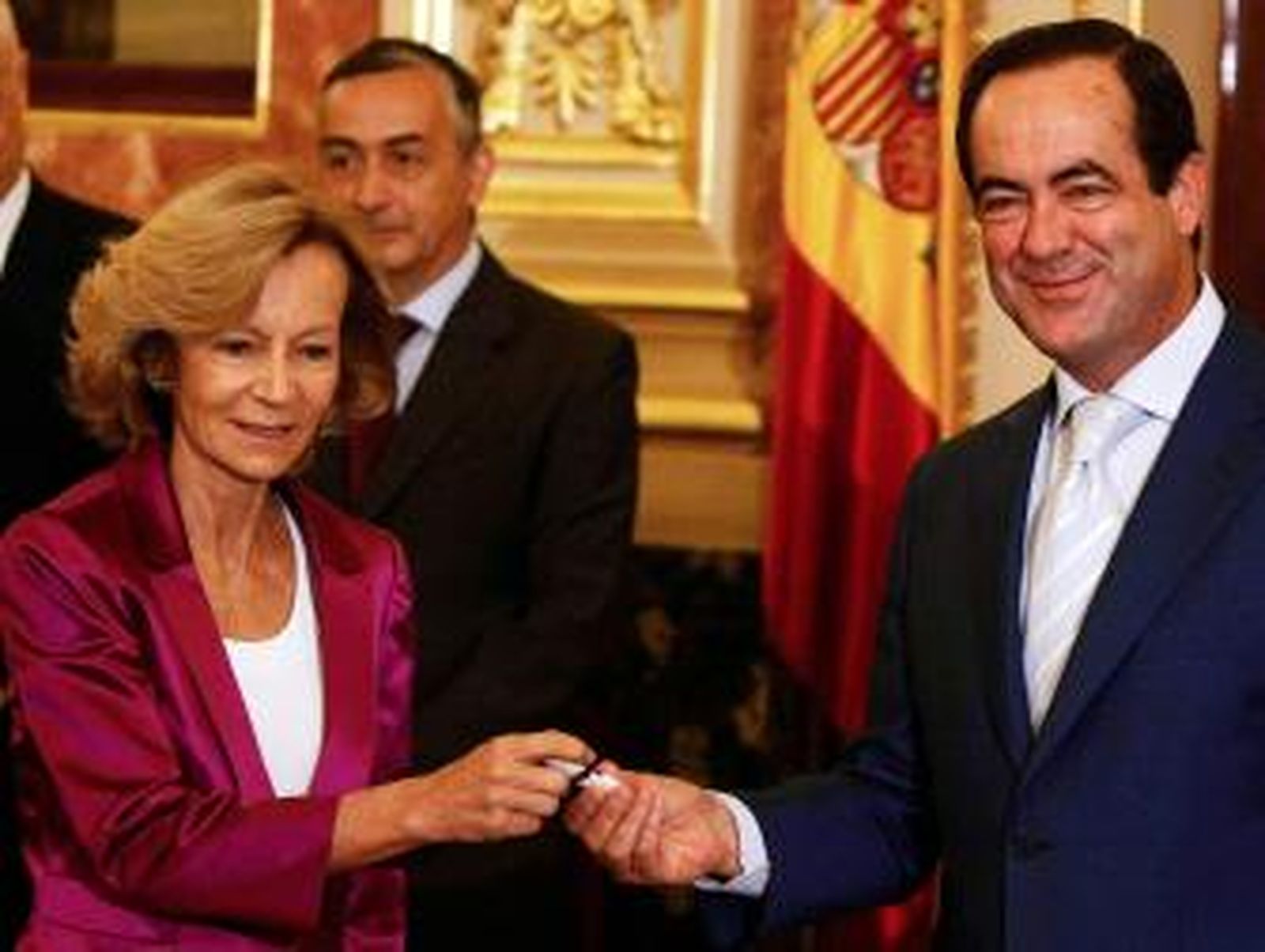 Caen las inversiones, se disparan los gastos para afrontar el paro