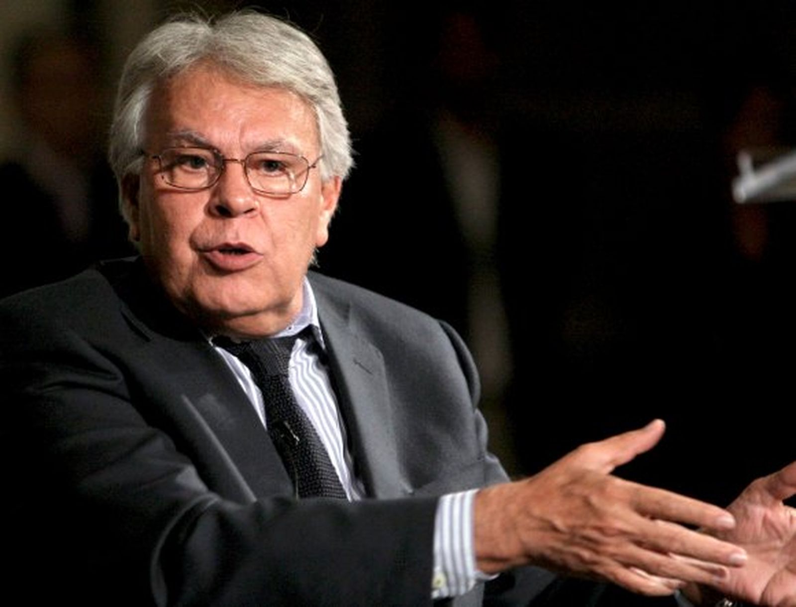 Felipe González aboga por "creatividad e imaginación" ante la falta de recursos de Doñana