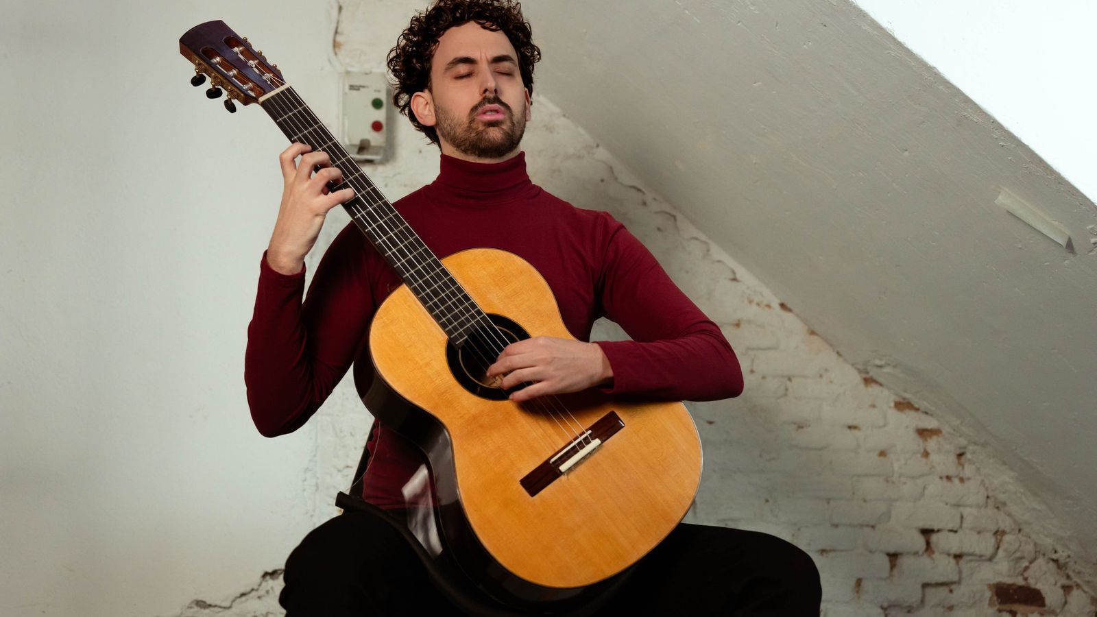 El guitarrista clásico Álvaro Toscano.