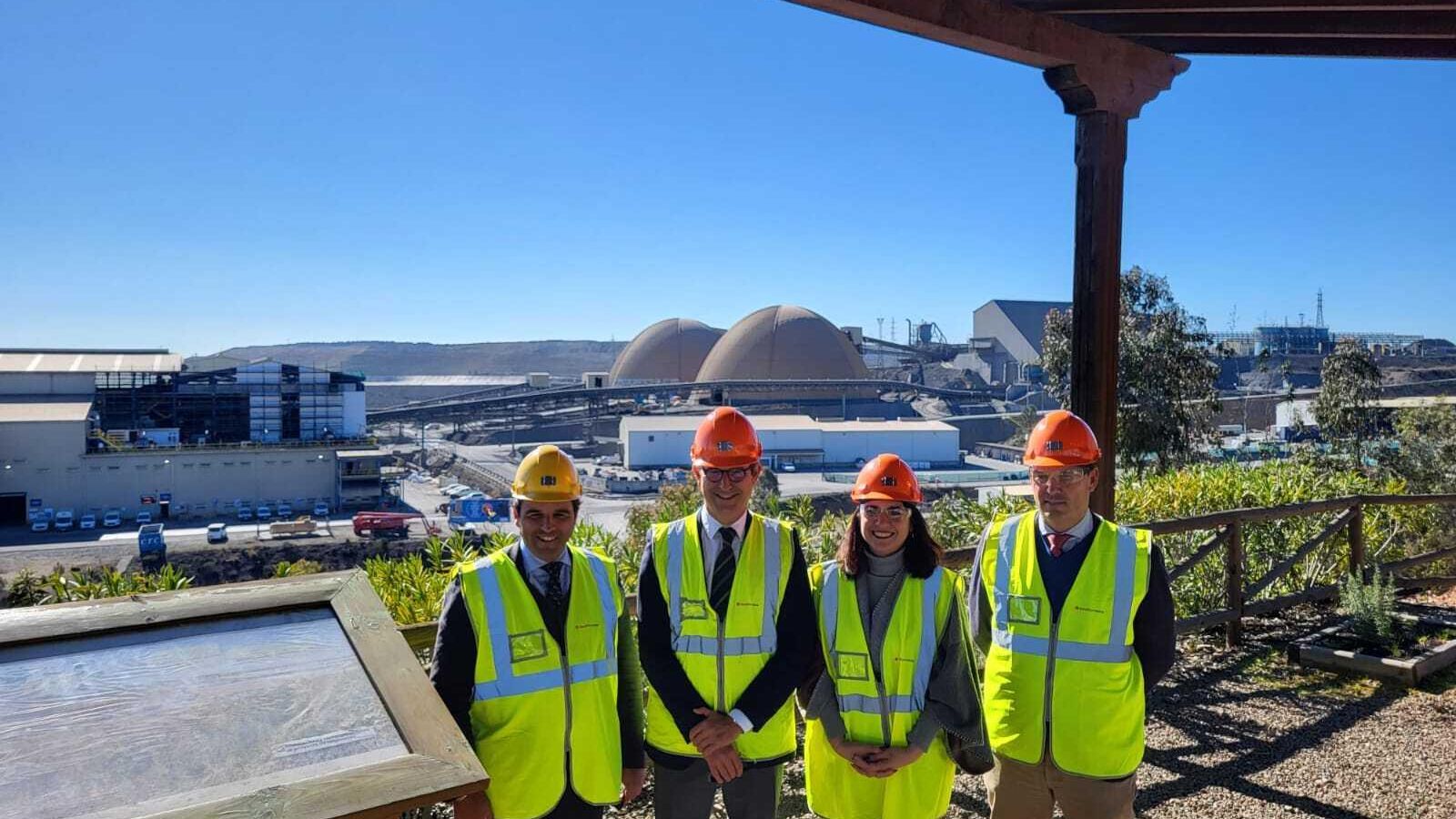 El consejero Jorge Paradela visita las obras