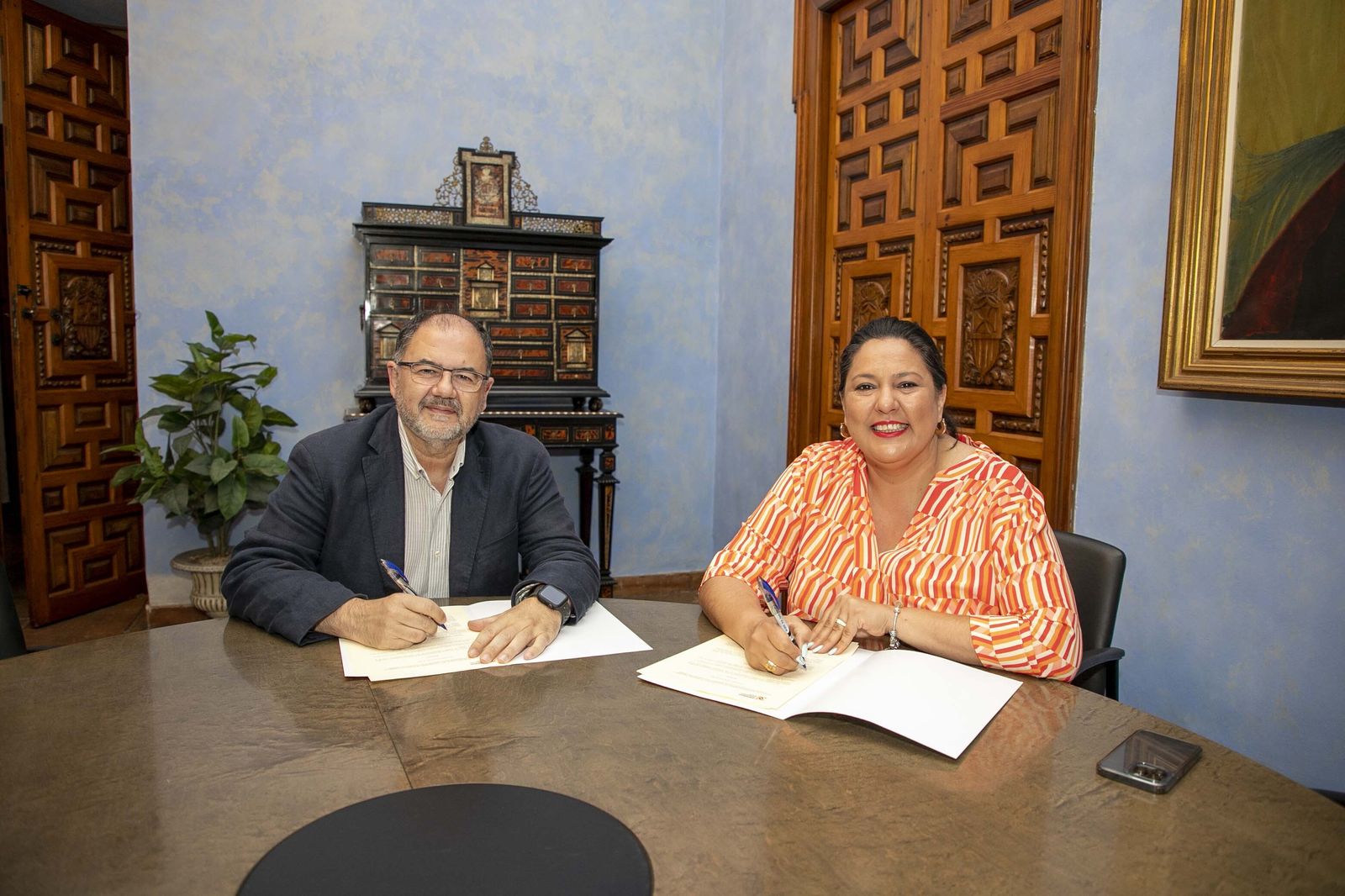 Firma del convenio de colaboración.