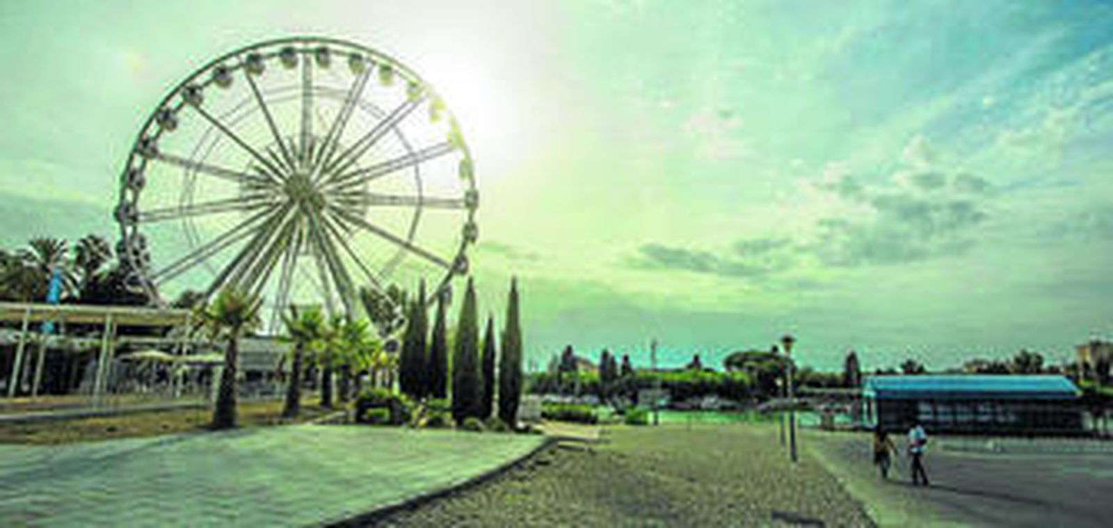 La noria, que se inauguró en junio de 2015 en el Muelle de las Delicias, tiene un futuro incierto.