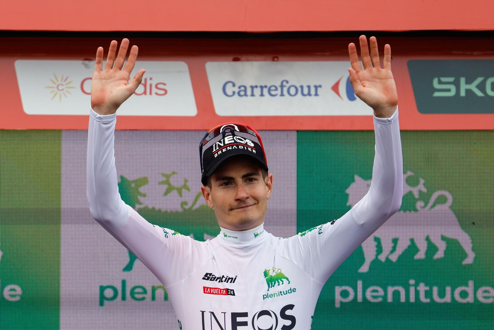 Carlos Rodríguez con el maillot blanco de mejor joven.