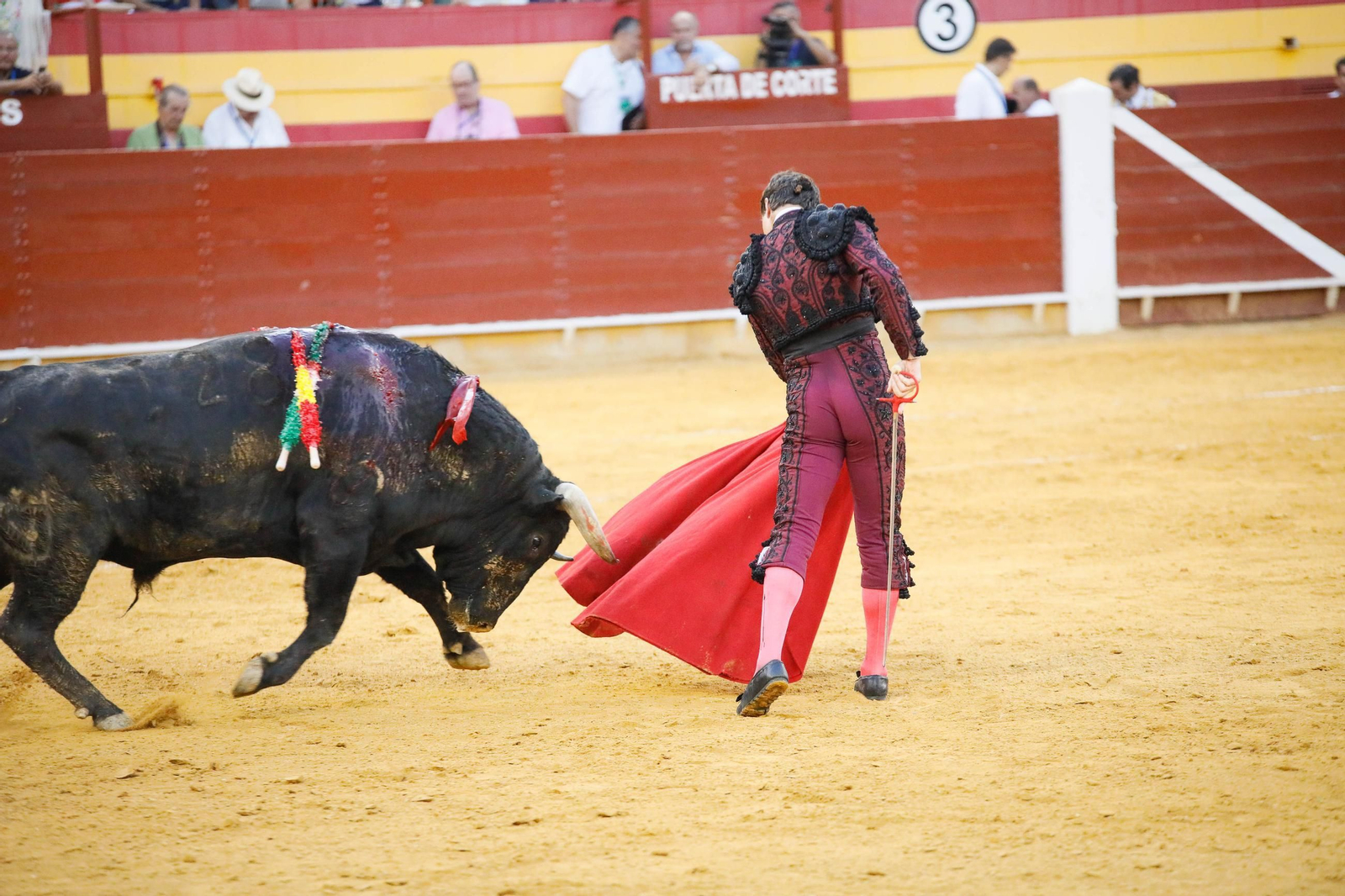 Imágenes de la corrida de toros en Roquetas de Mar