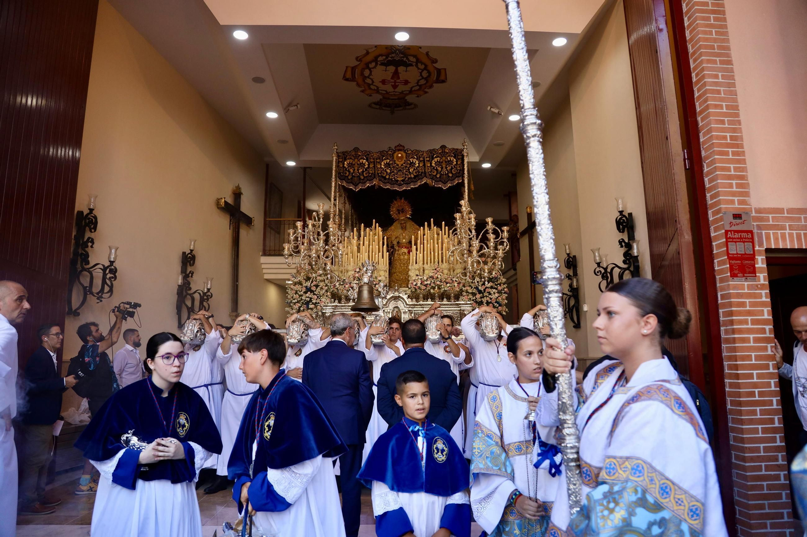 La procesión de la Virgen de la Paz, en fotos