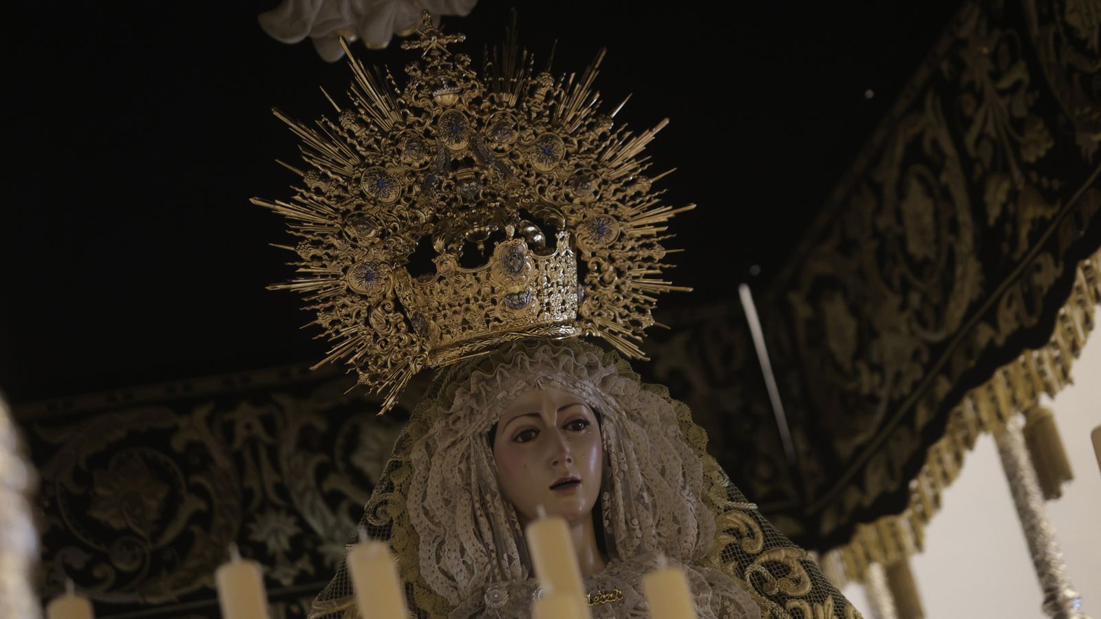 Preparativos en las iglesias de Algeciras para la Magna Mariana, en imágenes