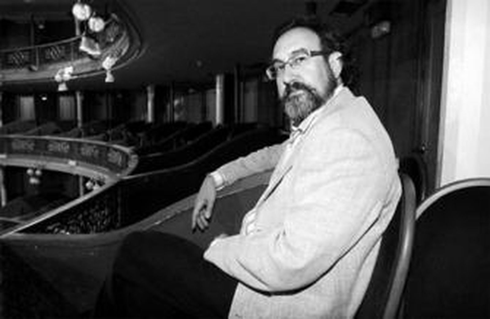 Ramon Fontserè, de Els Joglars, en su medio natural: el teatro.