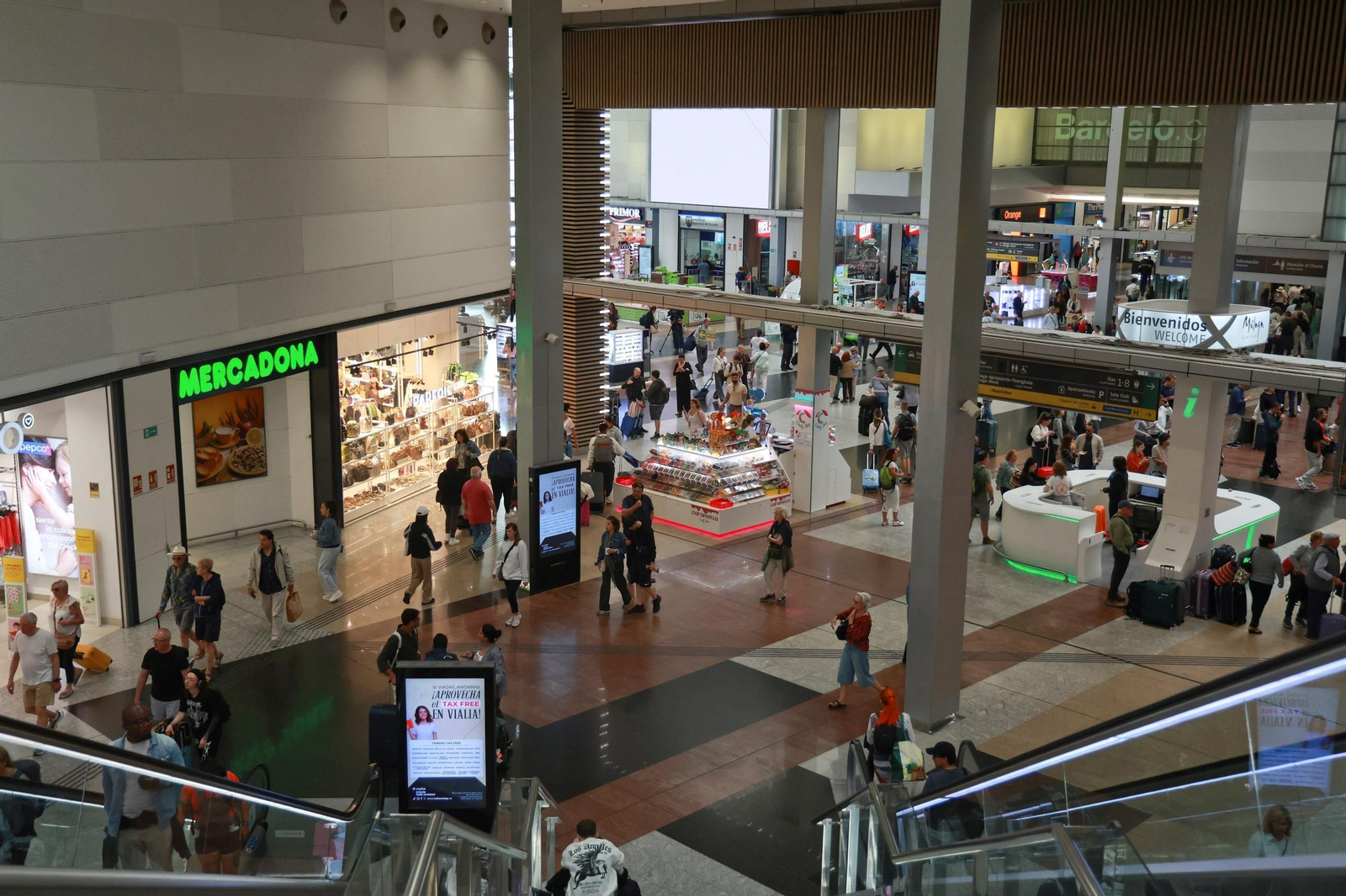 Entrada de Mercadona en el centro comercial de Vialia en Málaga.