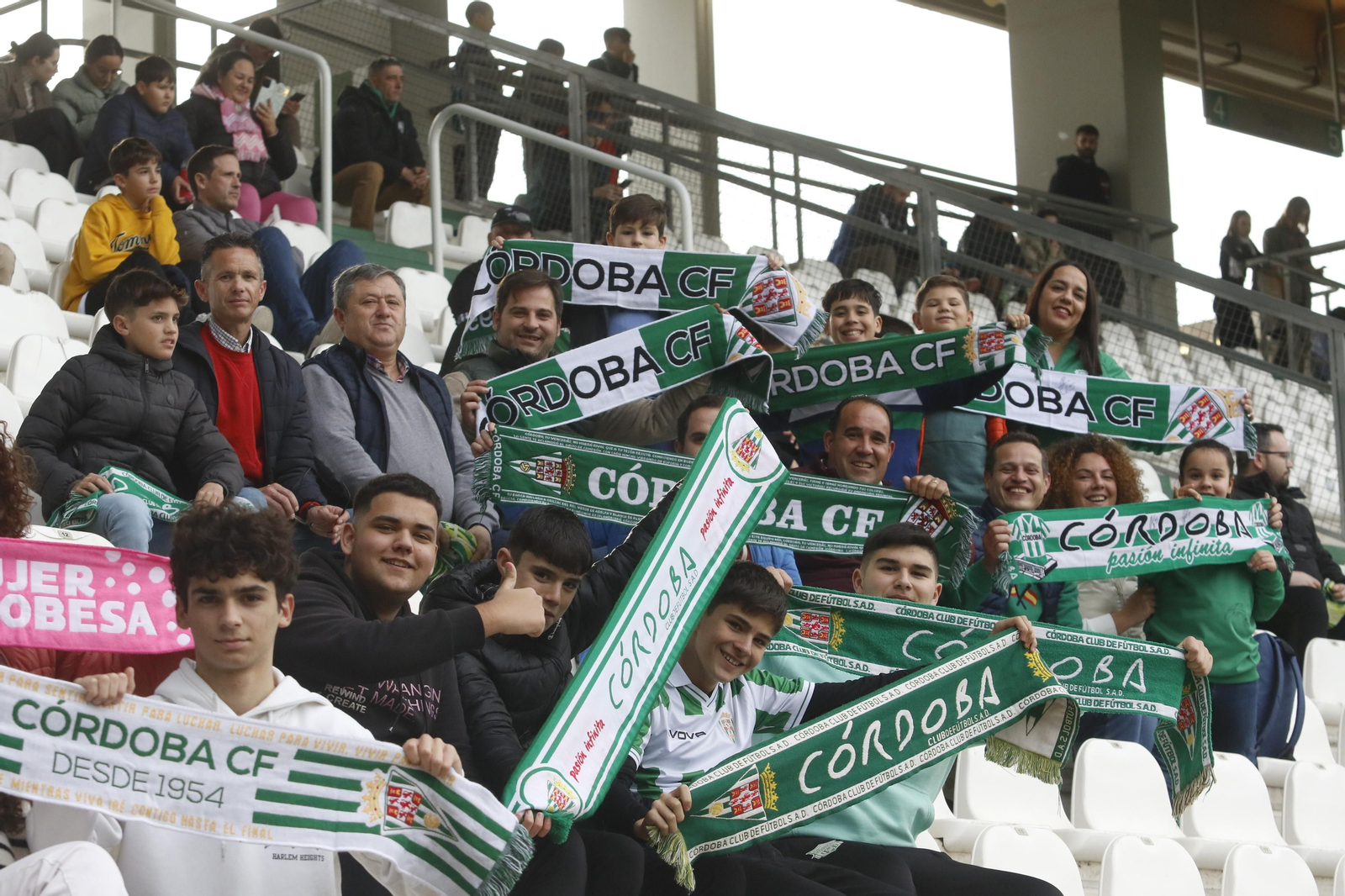 Las mejores fotos del ambiente en El Arcángel para el Córdoba CF - Intercity