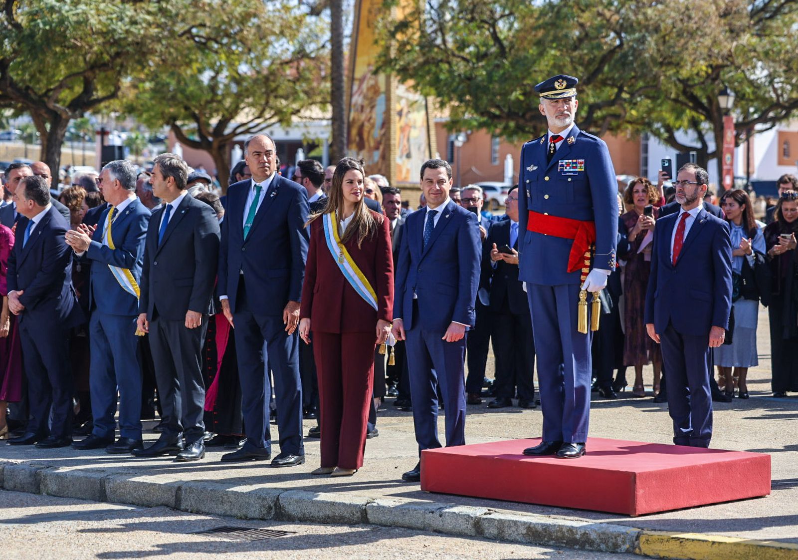 Fotografías del Acto Militar presidido por S.M. el Rey Felipe VI con motivo del centenario del Plus Ultra