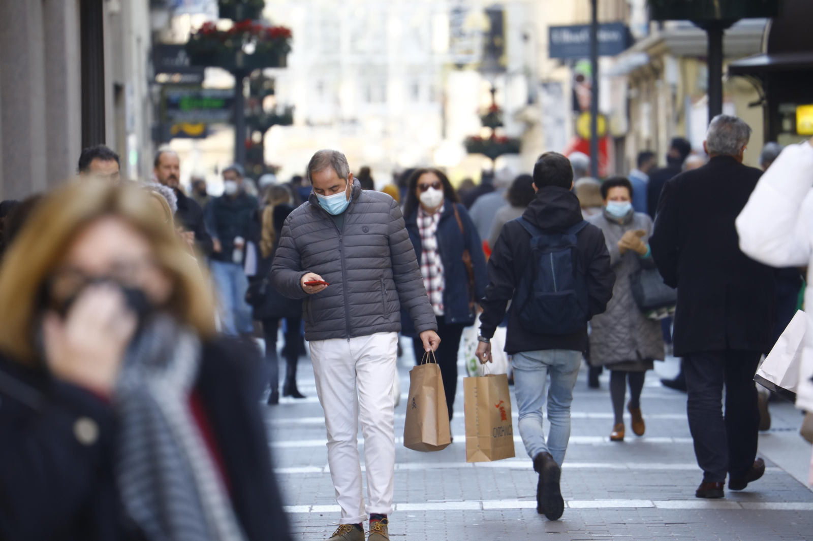 Así ha sido el primer día de rebajas en Córdoba, en fotografías