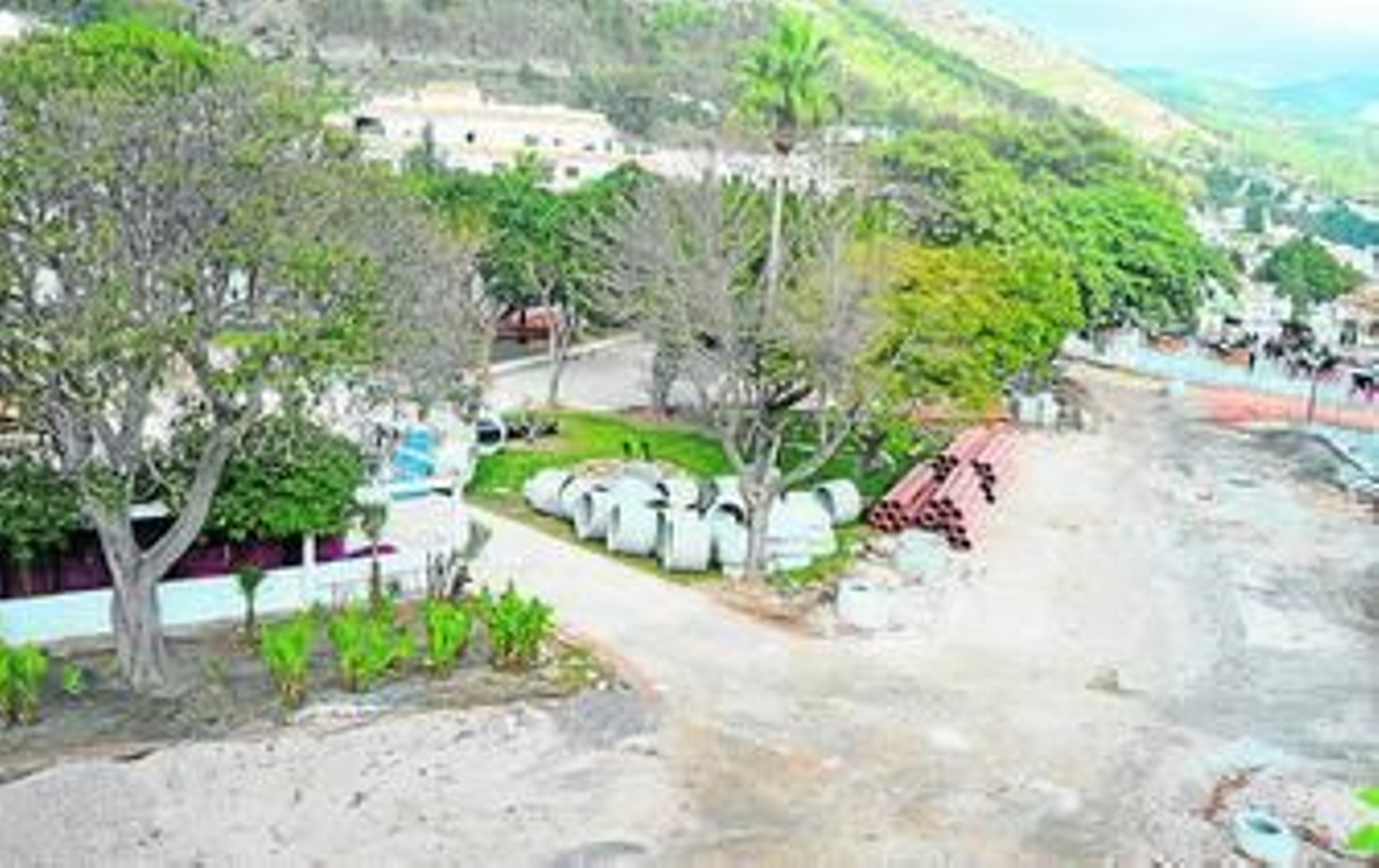 Obras en la Plaza Virgen de la Peña.