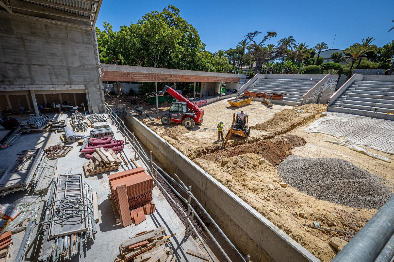 Así se encuentran las obras del Teatro del Parque Genovés