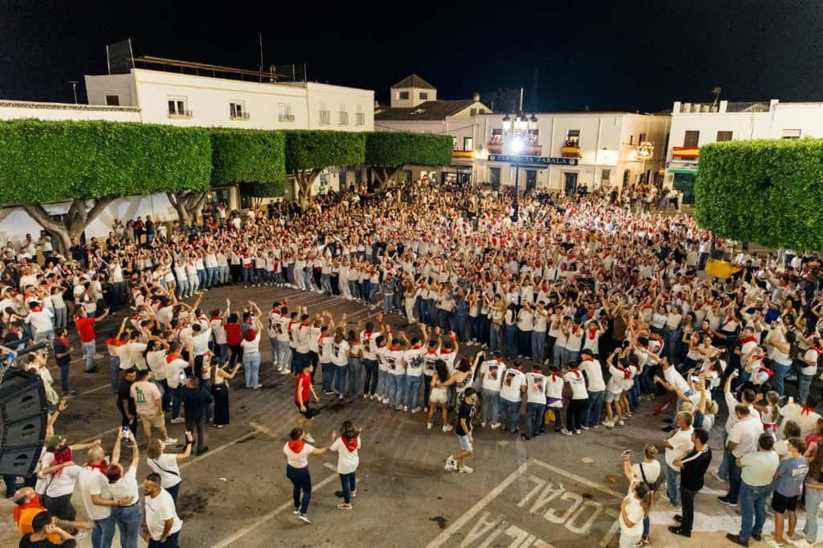 Así se han vividoi los Toros de Fuego por el Cristo de la Luz de Dalías