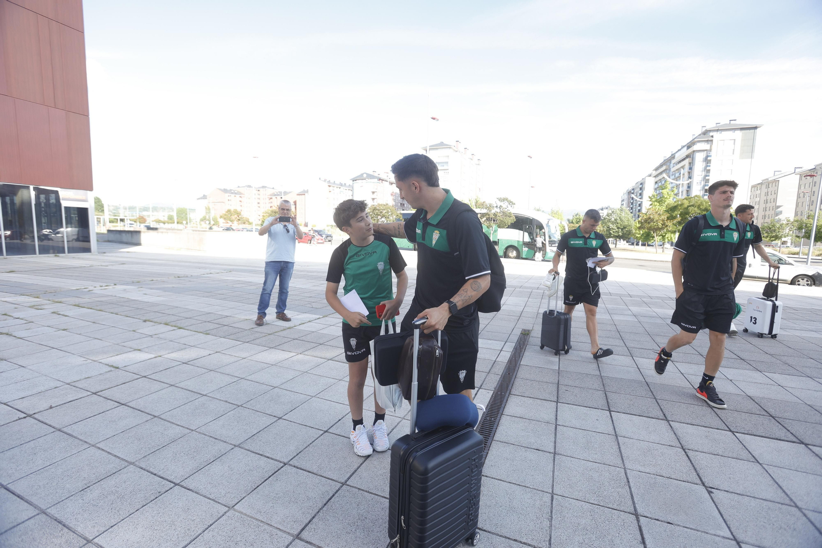 La llegada del Córdoba CF a Ponferrada, en imágenes