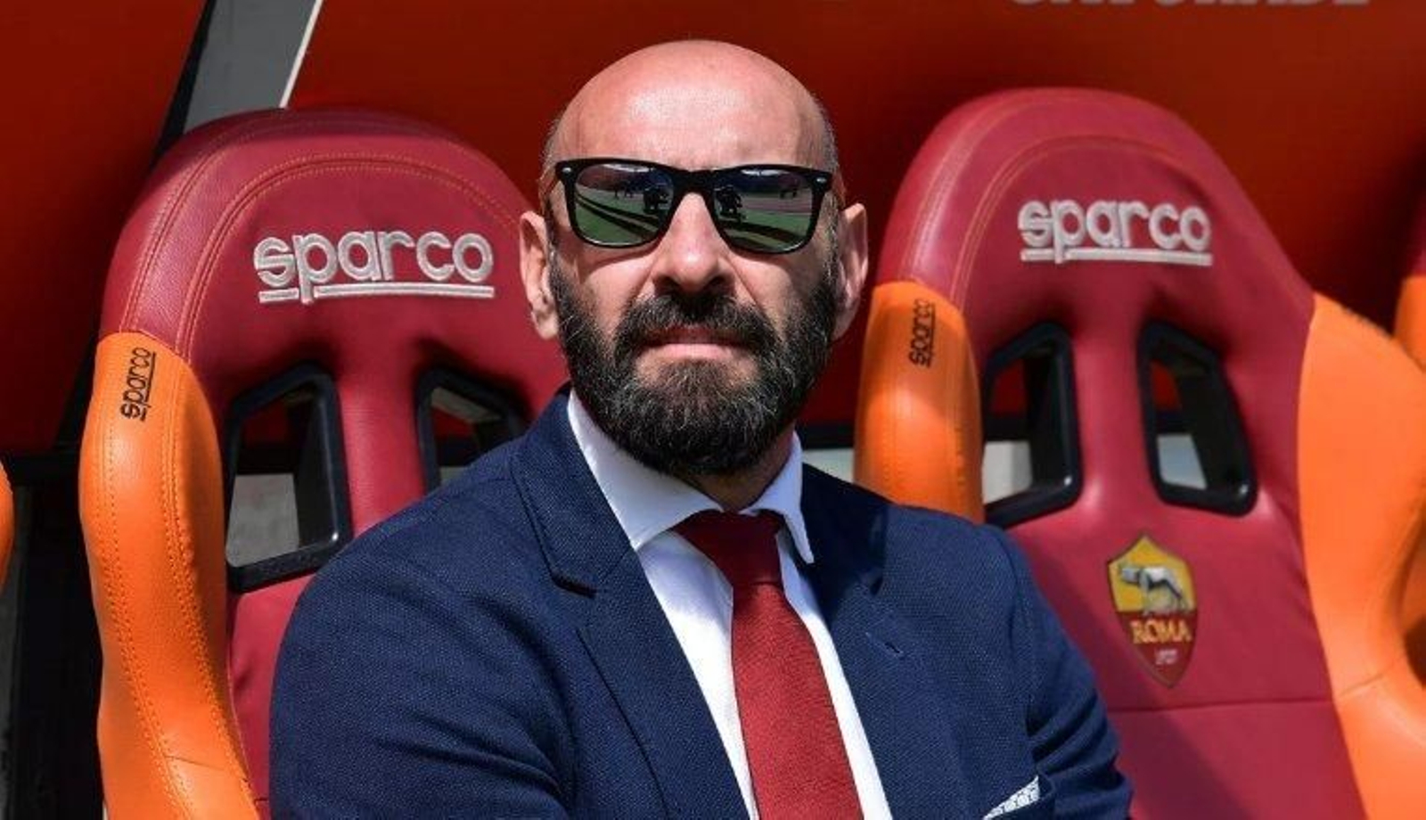 Monchi, en el banquillo de la Roma.