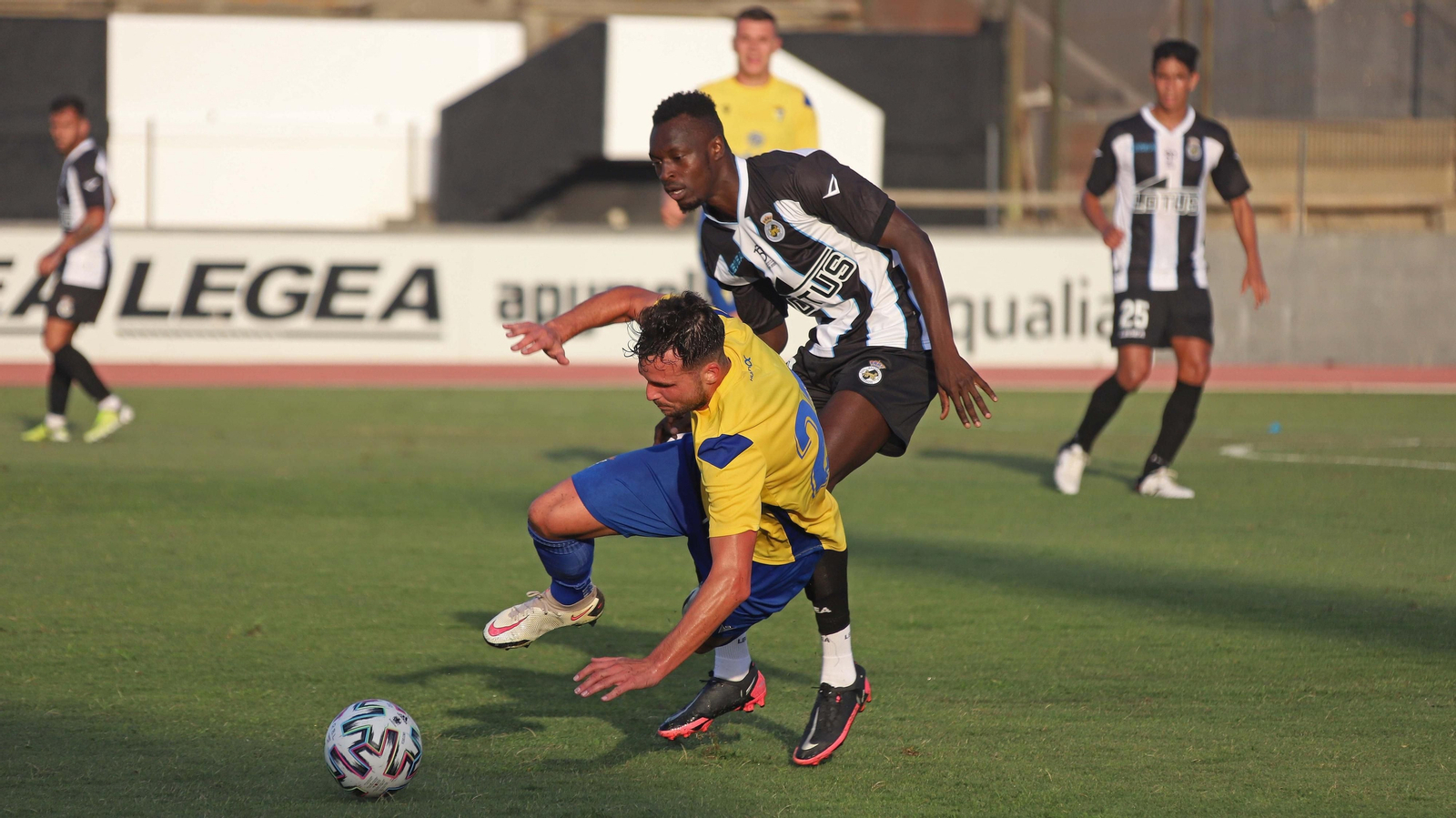 Las mejores fotos del Balona - Cádiz en La Línea