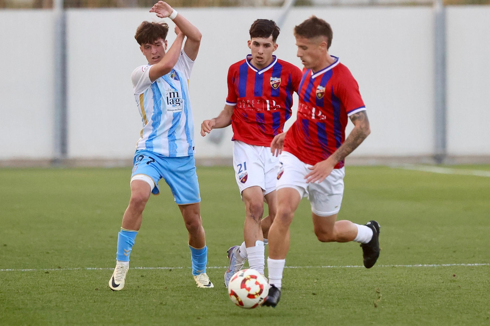 La victoria del Atlético Malagueño ante la UD Torre del Mar, en fotos