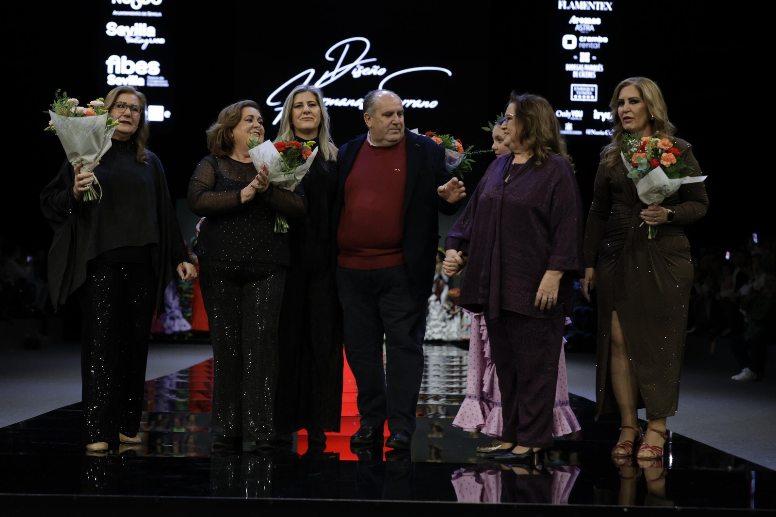 Desfile de Hermanas Serrano en SIMOF 2025, todas las fotos