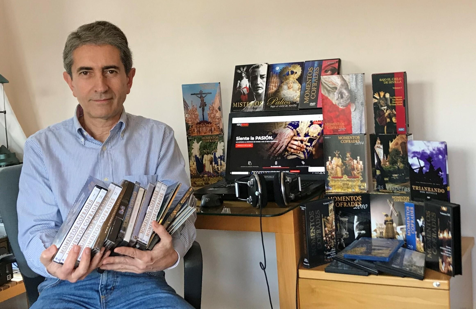 Nace Neflicofrades, la Semana Santa de Sevilla bajo demanda