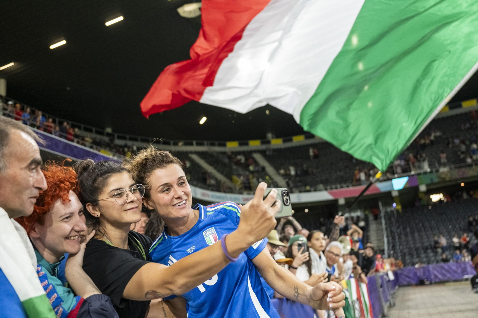 Las fotos del Italia - España de la Eurocopa femenina