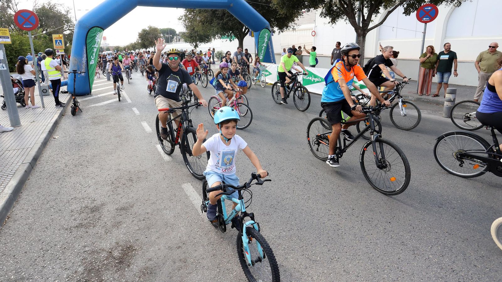 Búscate en el Día de la Bici Amistad por Jerez