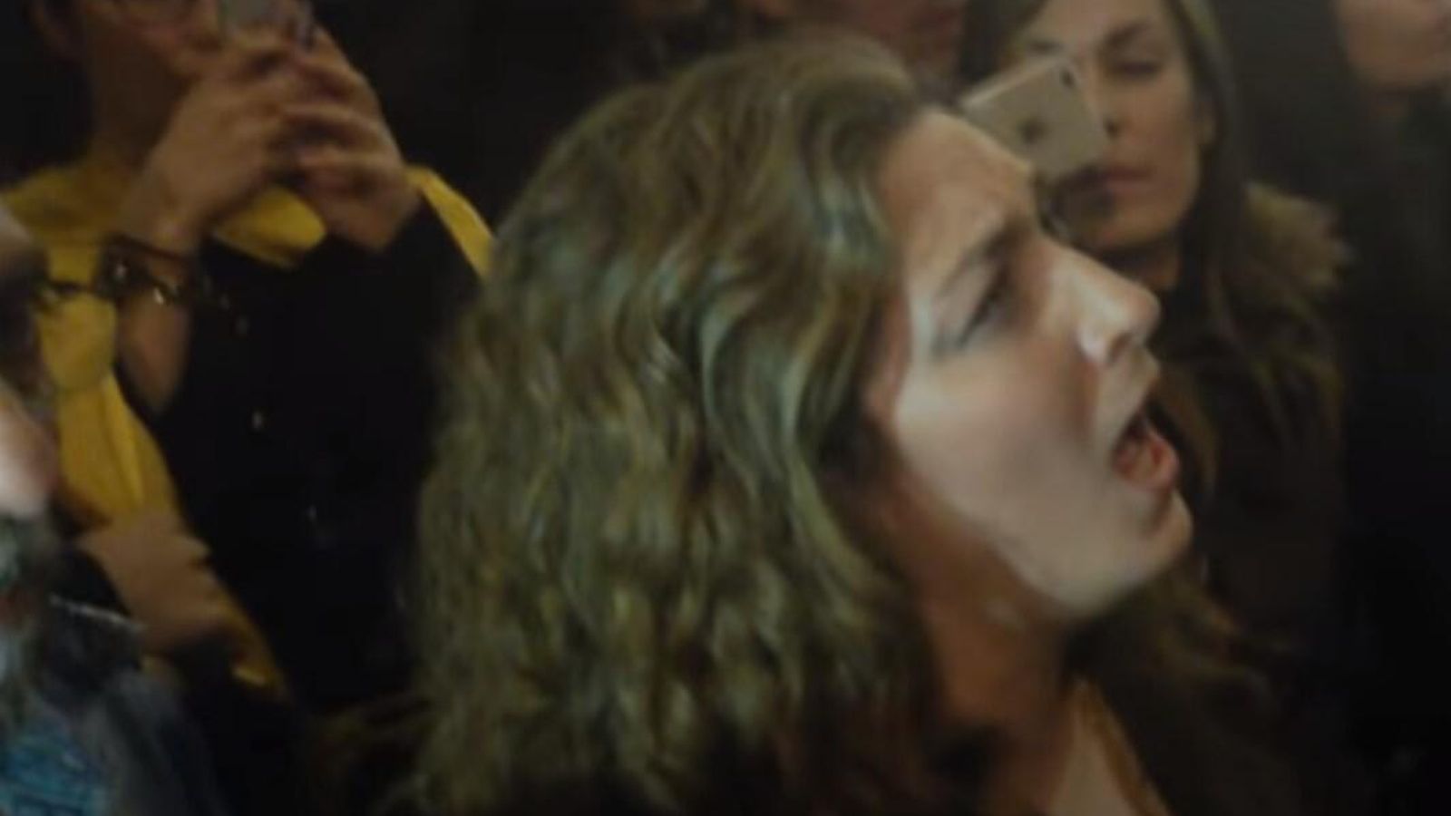 Estrella Morente  canta una saeta a la Virgen de la Estrella.