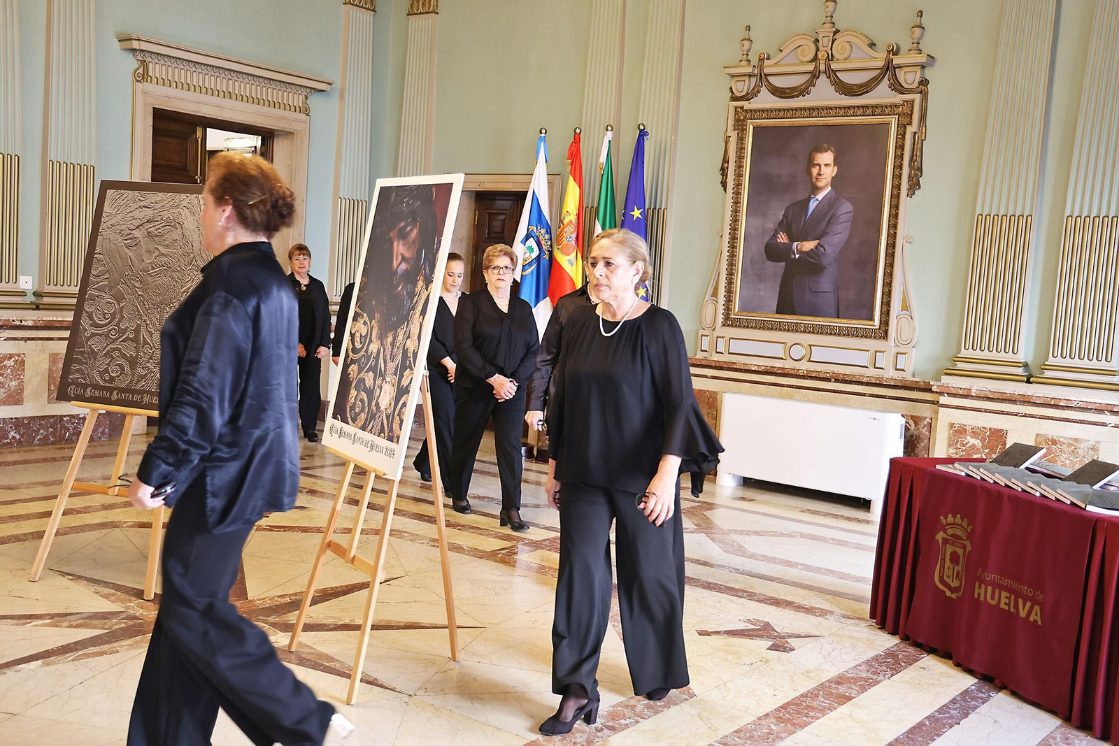 Imágenes de la presentación de la Guía de la Semana Santa de Huelva 2024