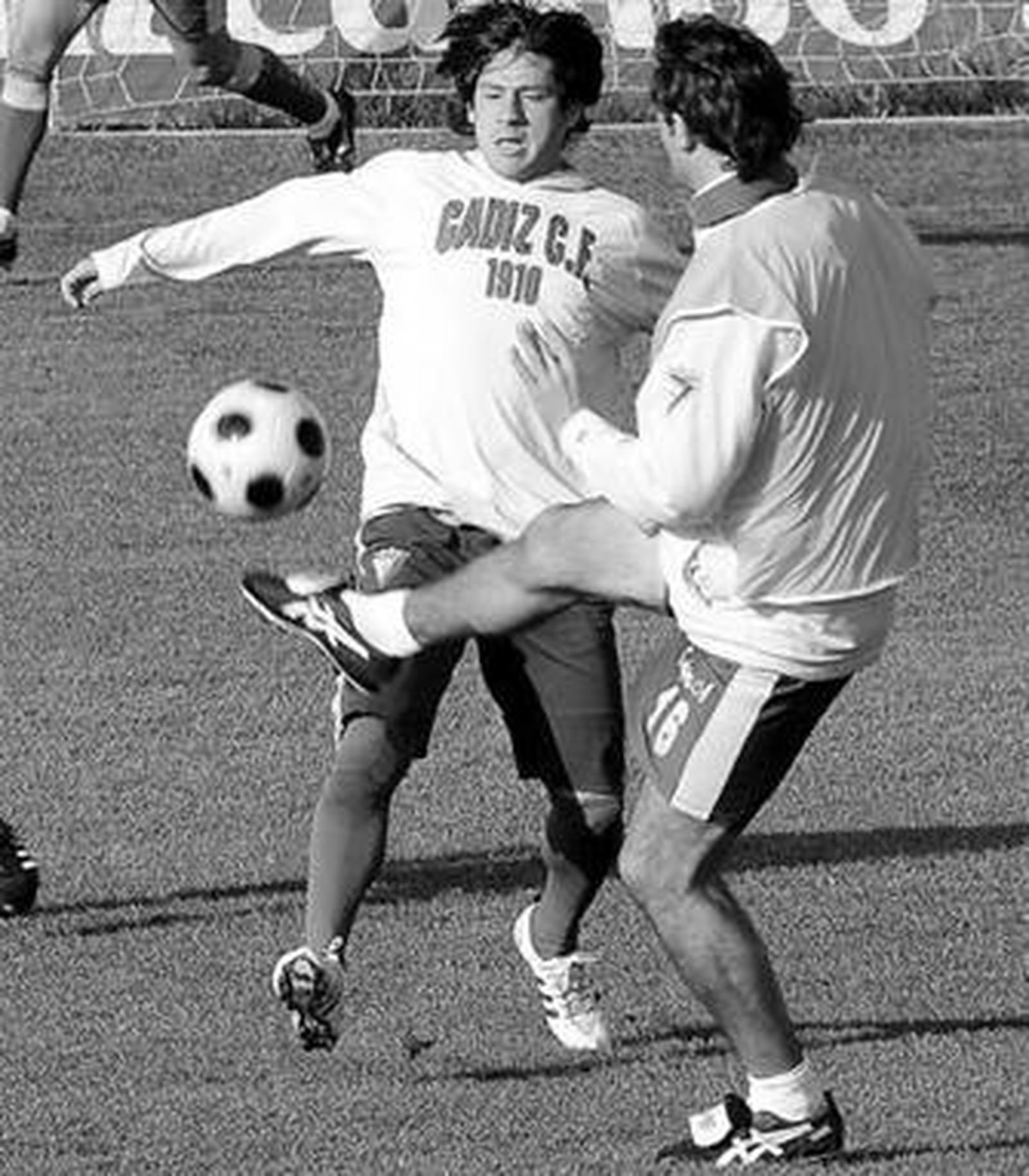 Acuña pelea con Fleurquin en la sesión de ayer.