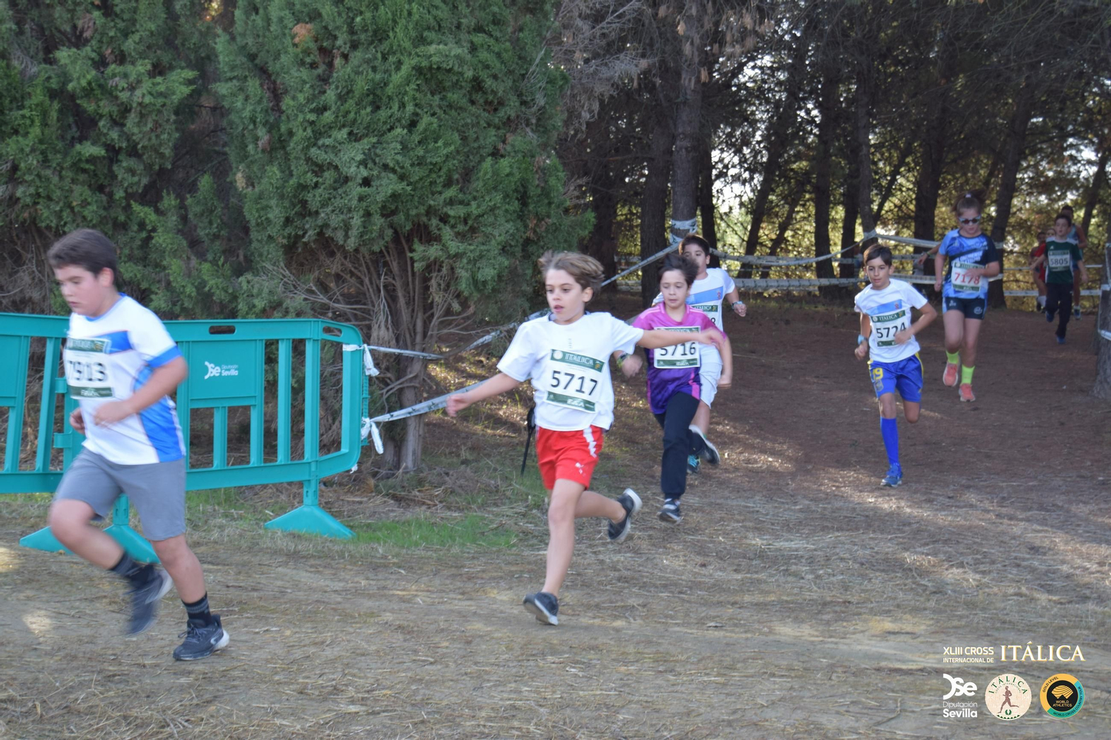 Búscate en las fotos del Cross de Itálica 2025 | 8