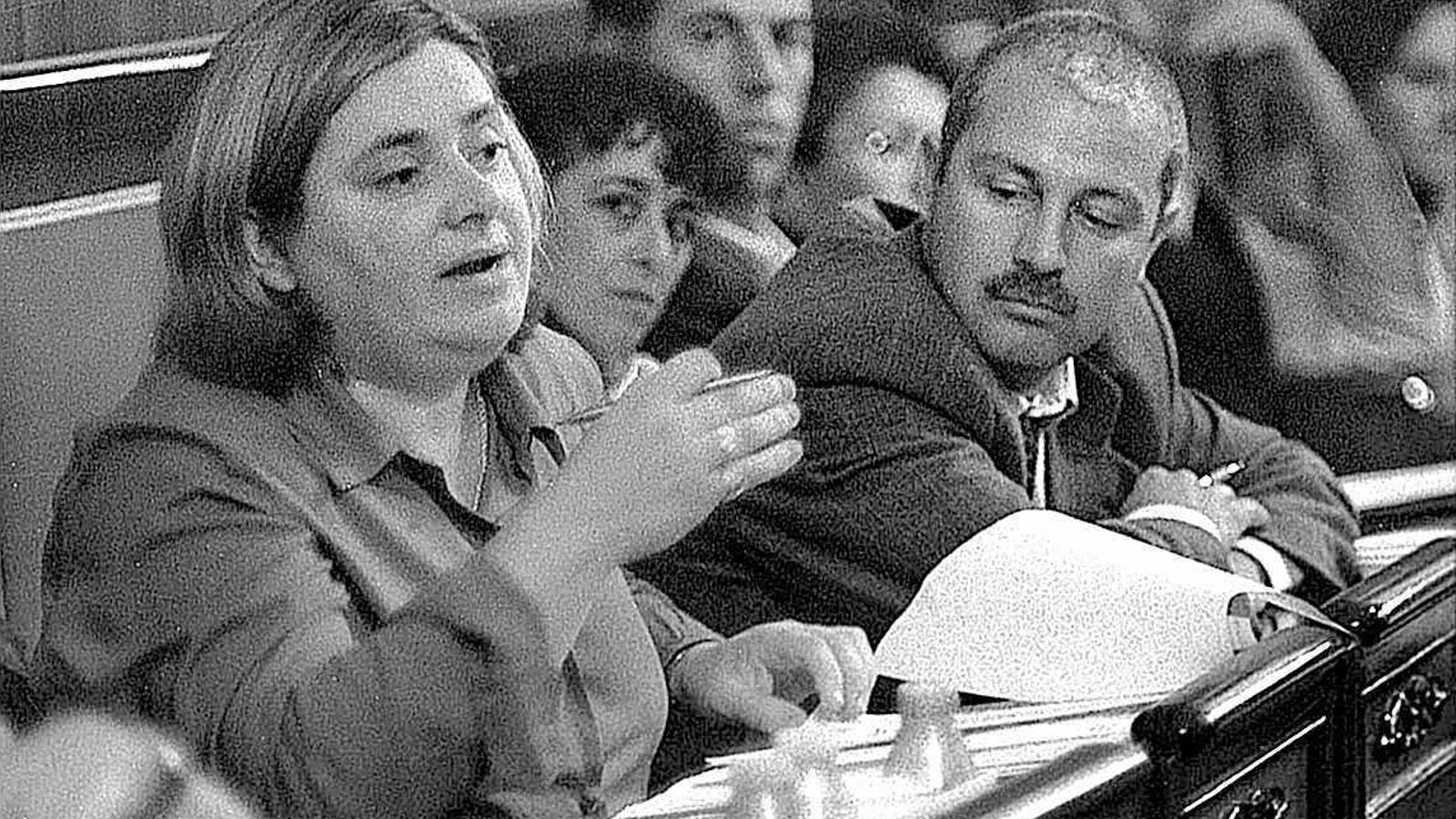 Verdier en un Pleno de 1999, poco después de ser designada concejala de Seguridad en su primer mandato.