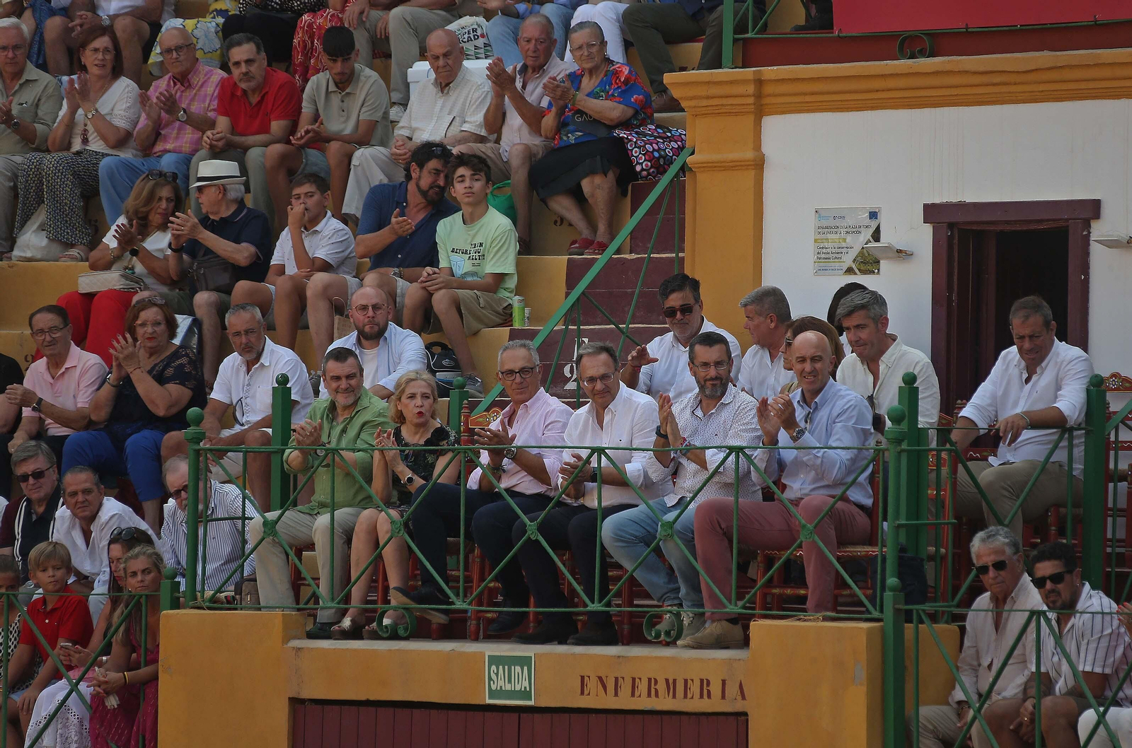 Búscate en la corrida del viernes de la Feria Taurina de La Línea 2023